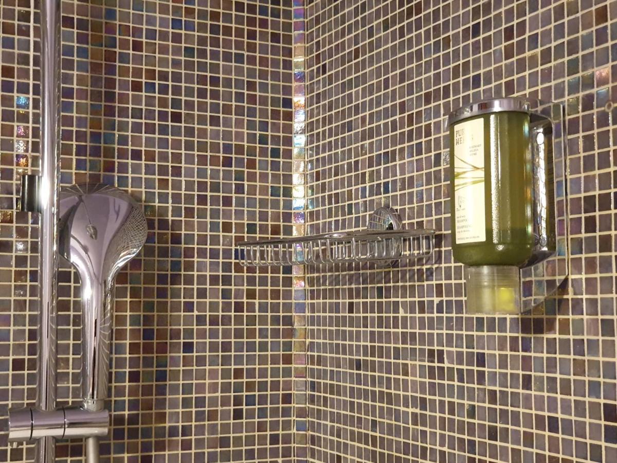 Double or Twin Room with Extra Bed,1021144279:JPEG