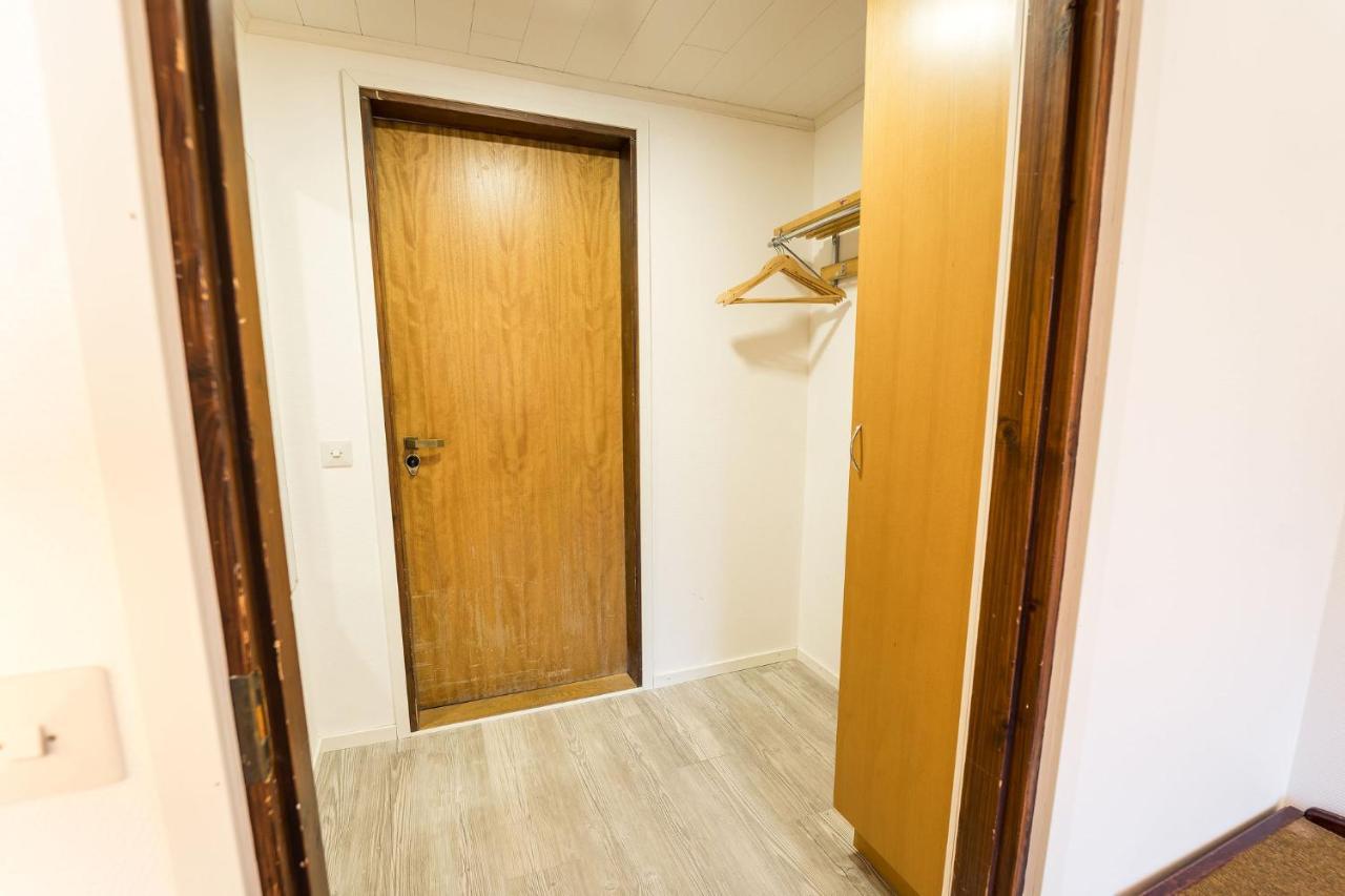 Budget - Yhden hengen huone