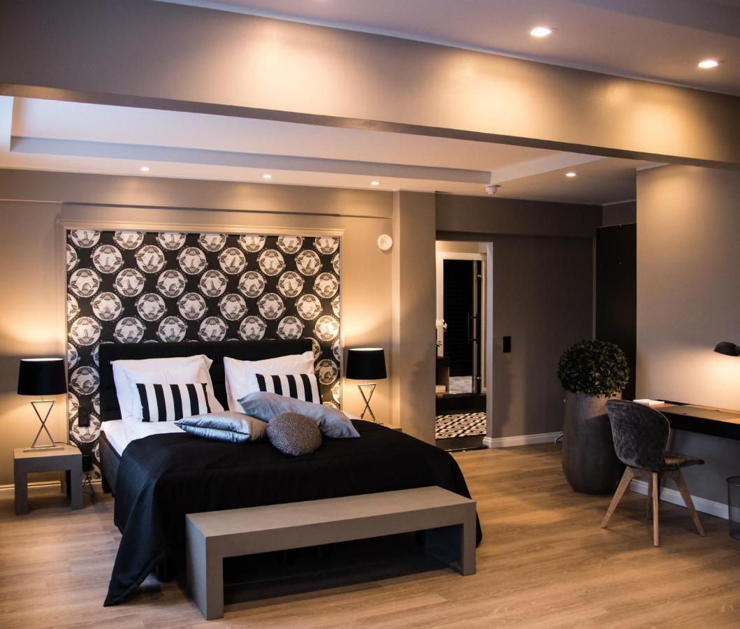 Suite with Sauna,1032753920:JPEG