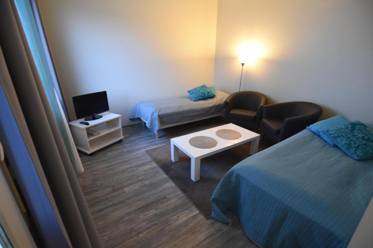 Studio,1033209956:JPEG