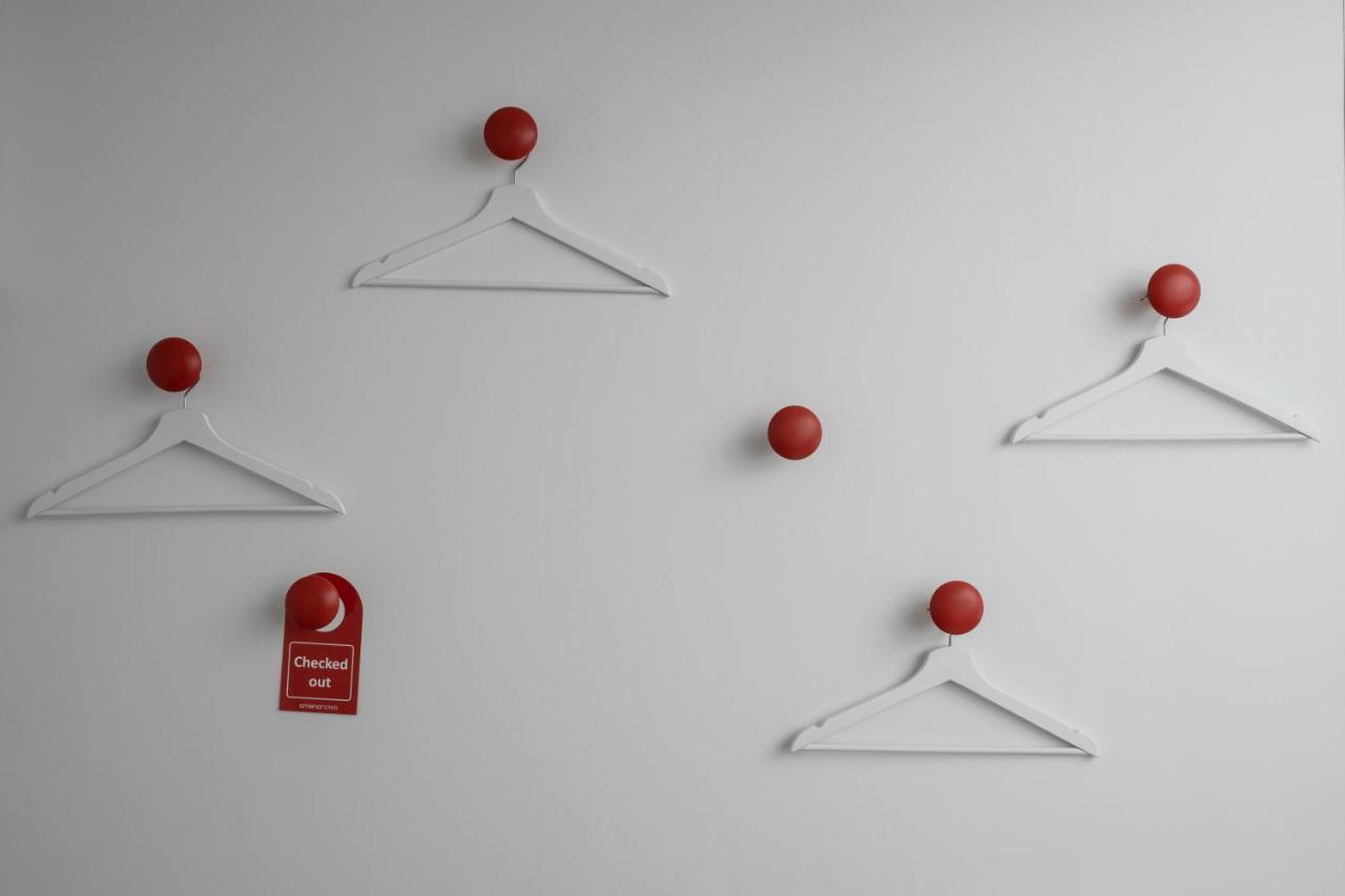 Family Room,1078351132:JPEG