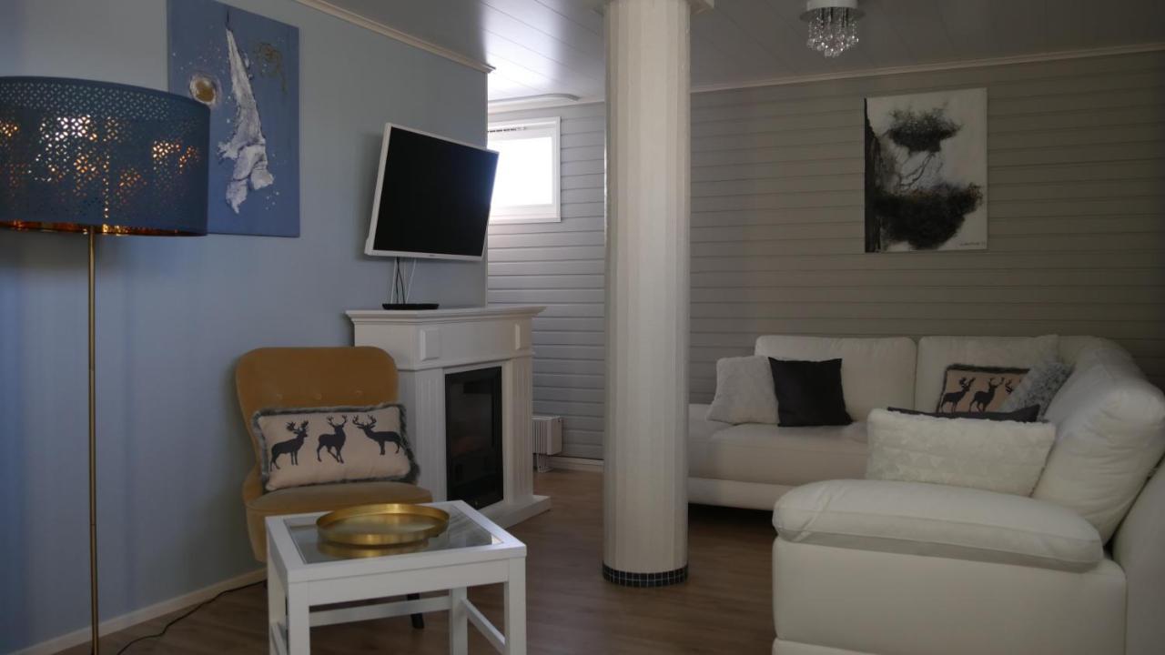 Golden Circle suite with Sauna,1090509228:JPEG