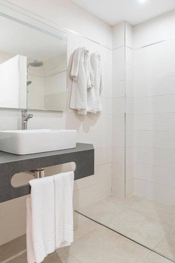 One-Bedroom Apartment with Sea View (1-3 Adults),1174075965:JPEG