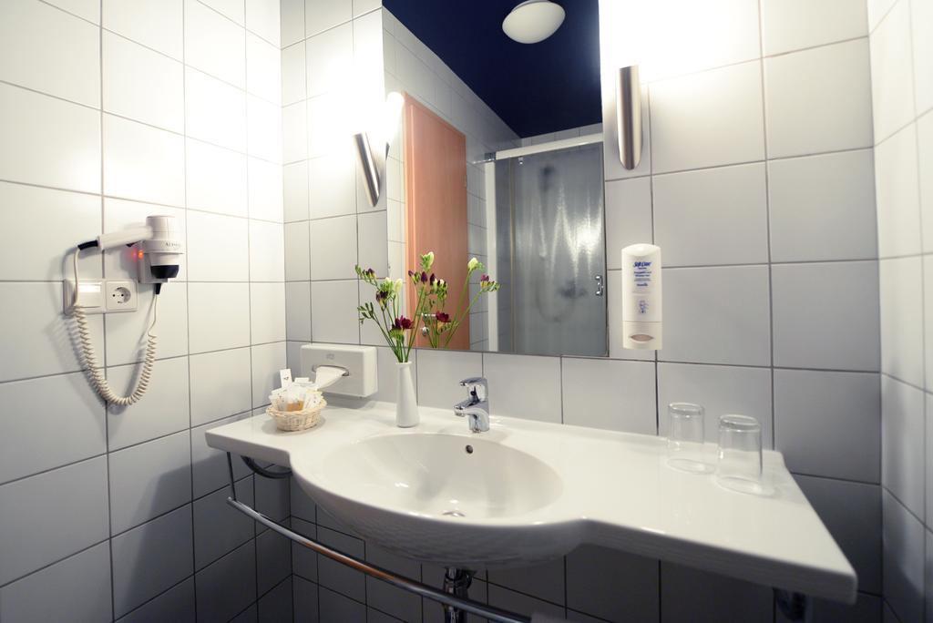 Standard - Kahden hengen huone - Twin/Double