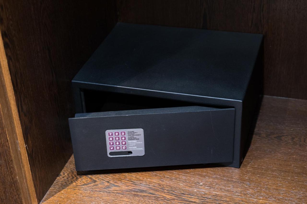 Small Single Room,1219132474:JPEG