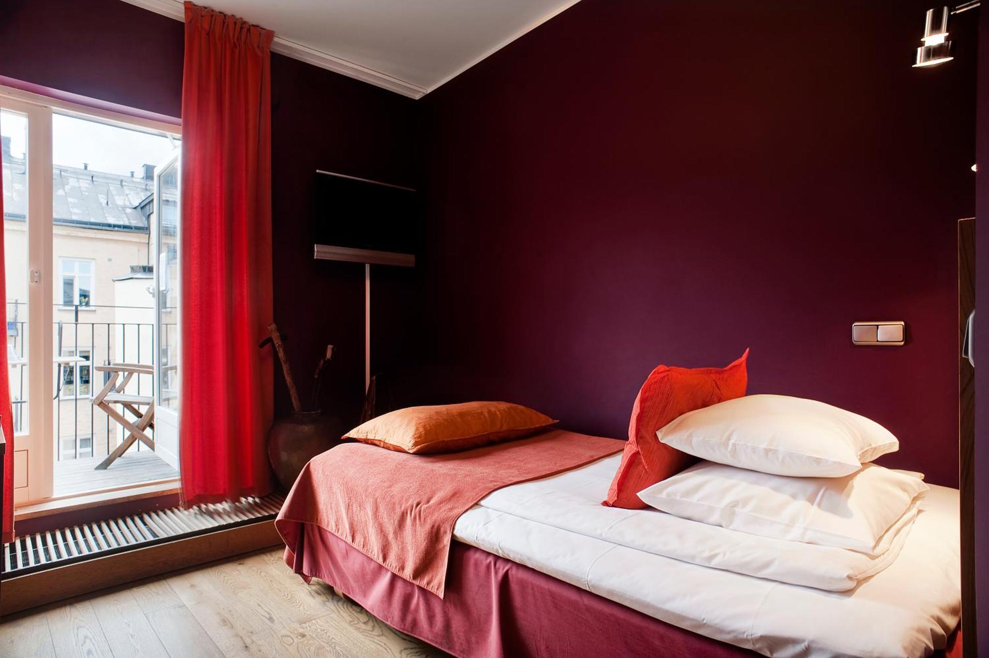 Single Room,1580318701:JPEG