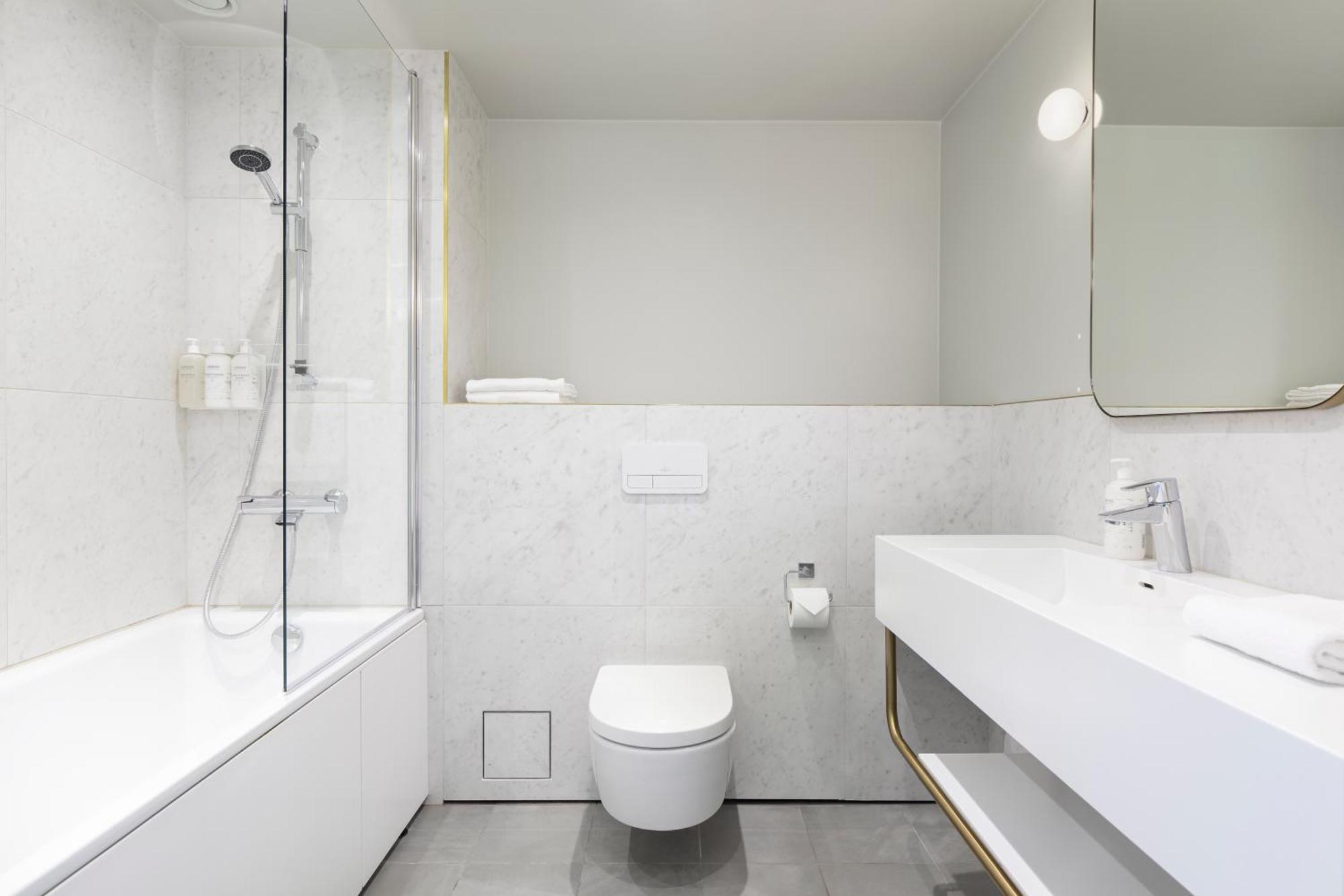 Standard Family Room - 3 People,1420988304:JPEG