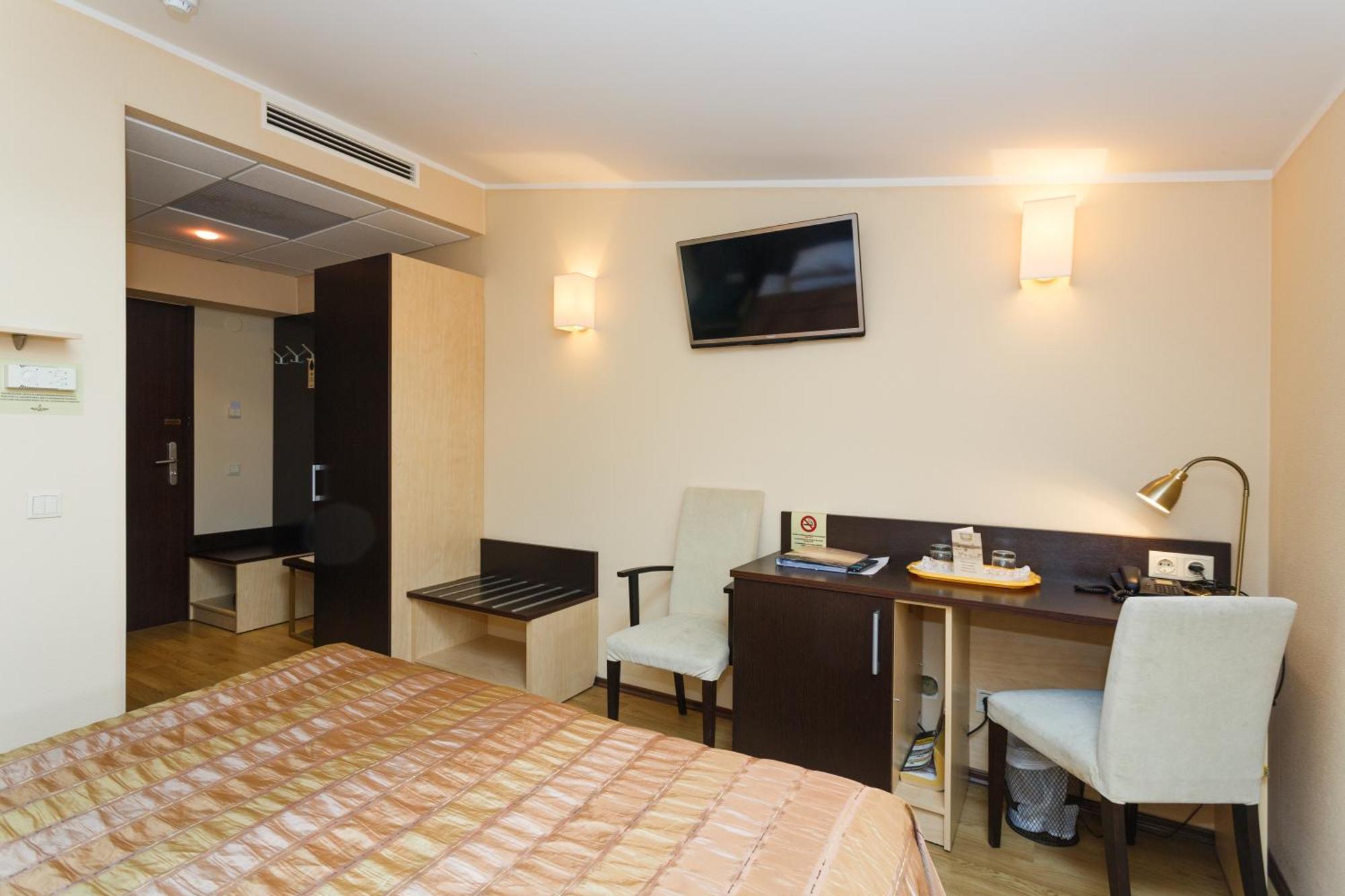 Economy Double or Twin Room Pool Sauna Access,1608781747:JPEG