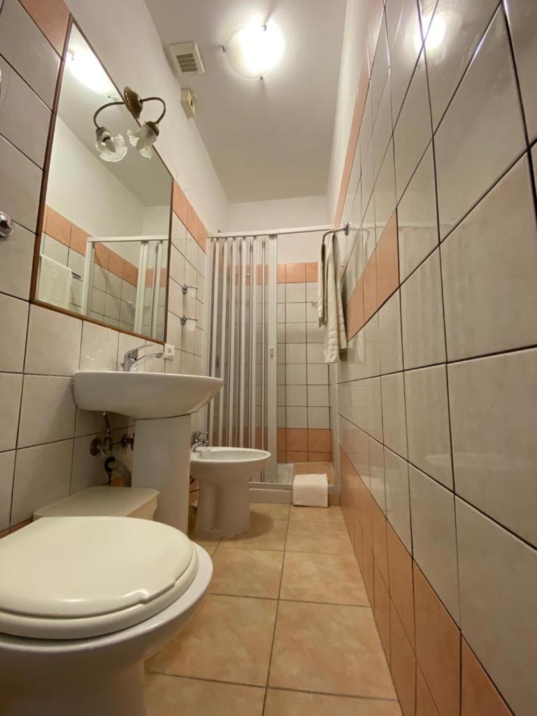 Double or Twin Room,1217904595:JPEG