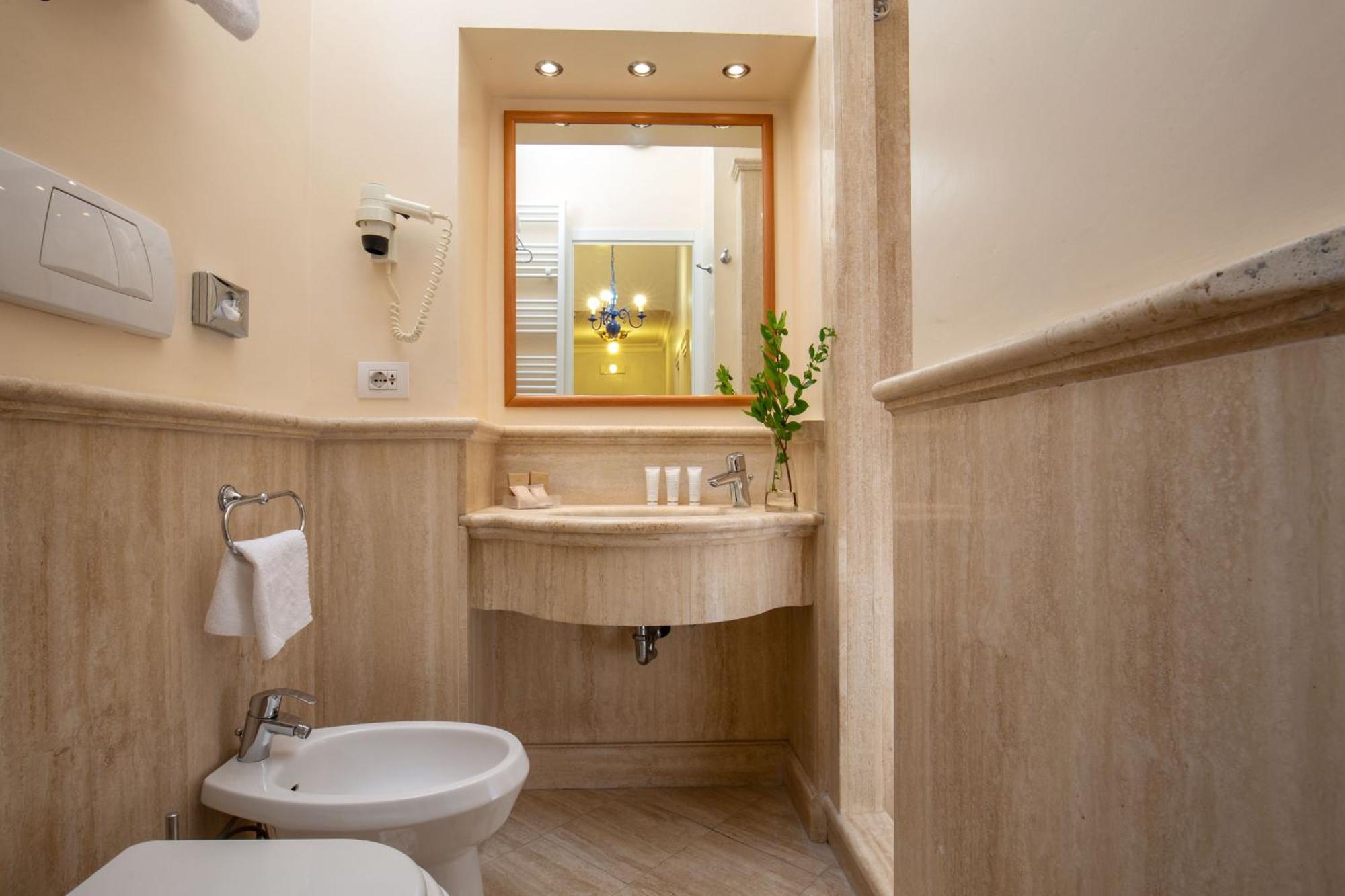 Superior - Kahden hengen huone - Twin/Double - Via dei Greci 23