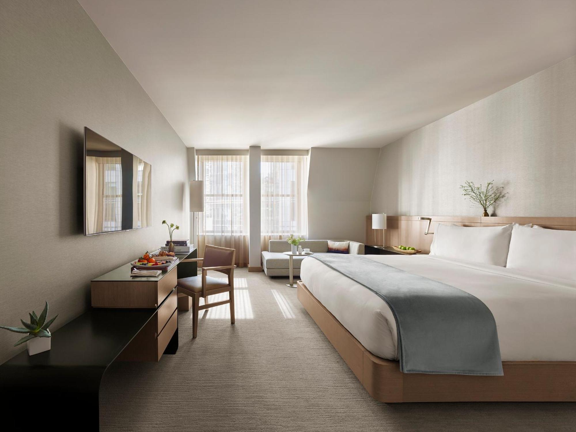 Premier City View One King Bed