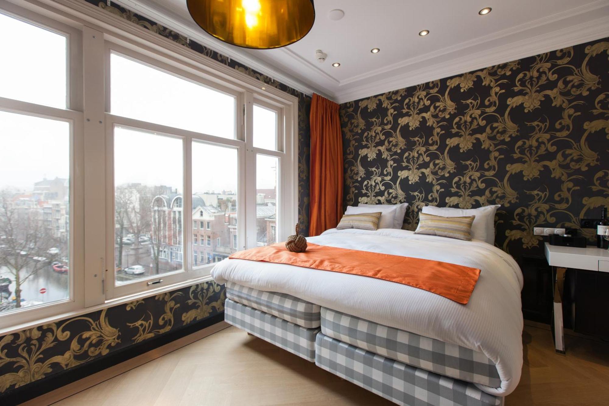 Deluxe - Neljän hengen huone