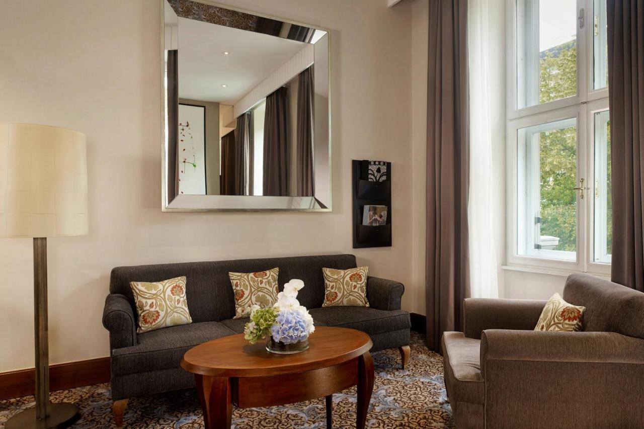 Premium Suite with Club Lounge Access,1350904345:JPEG