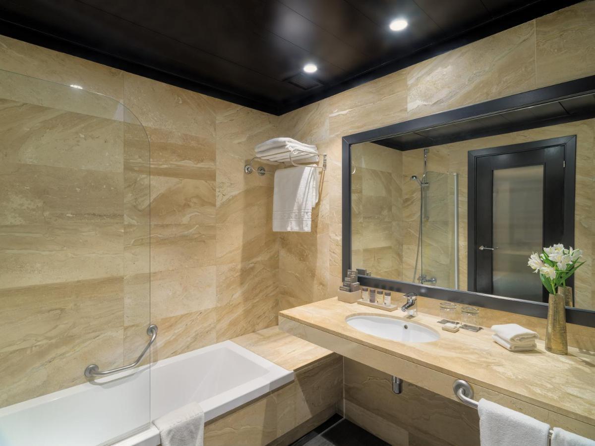 Double Room (1 Adult),1432042261:JPEG