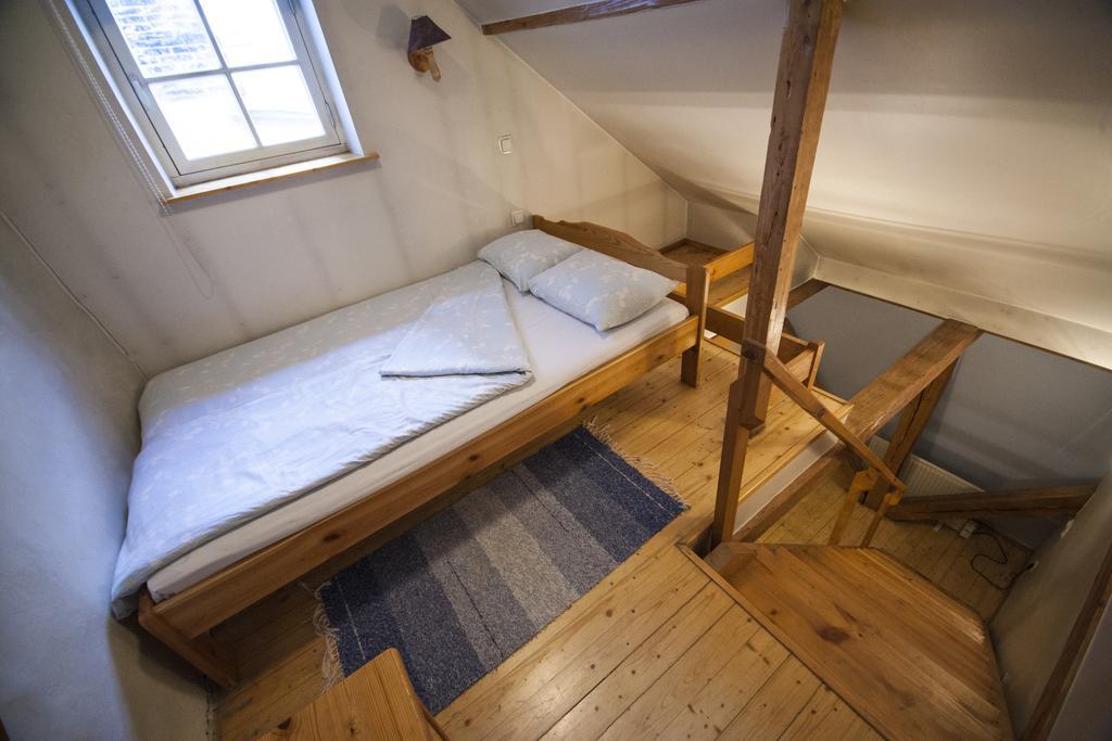Large - Kahden hengen huone - Twin