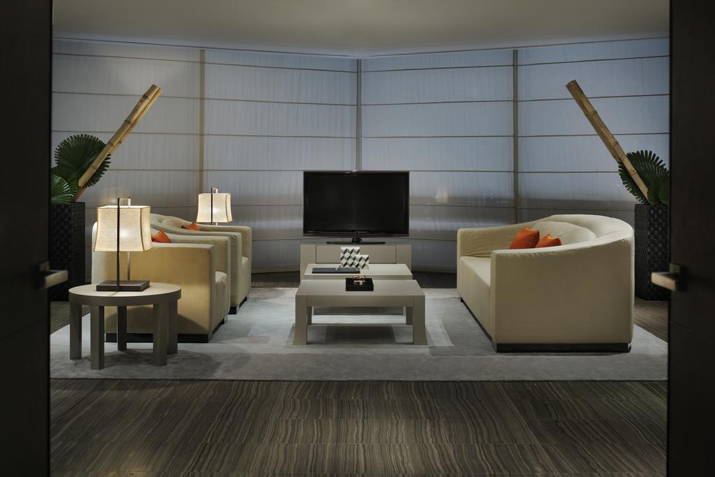 Armani Signature -sviitti