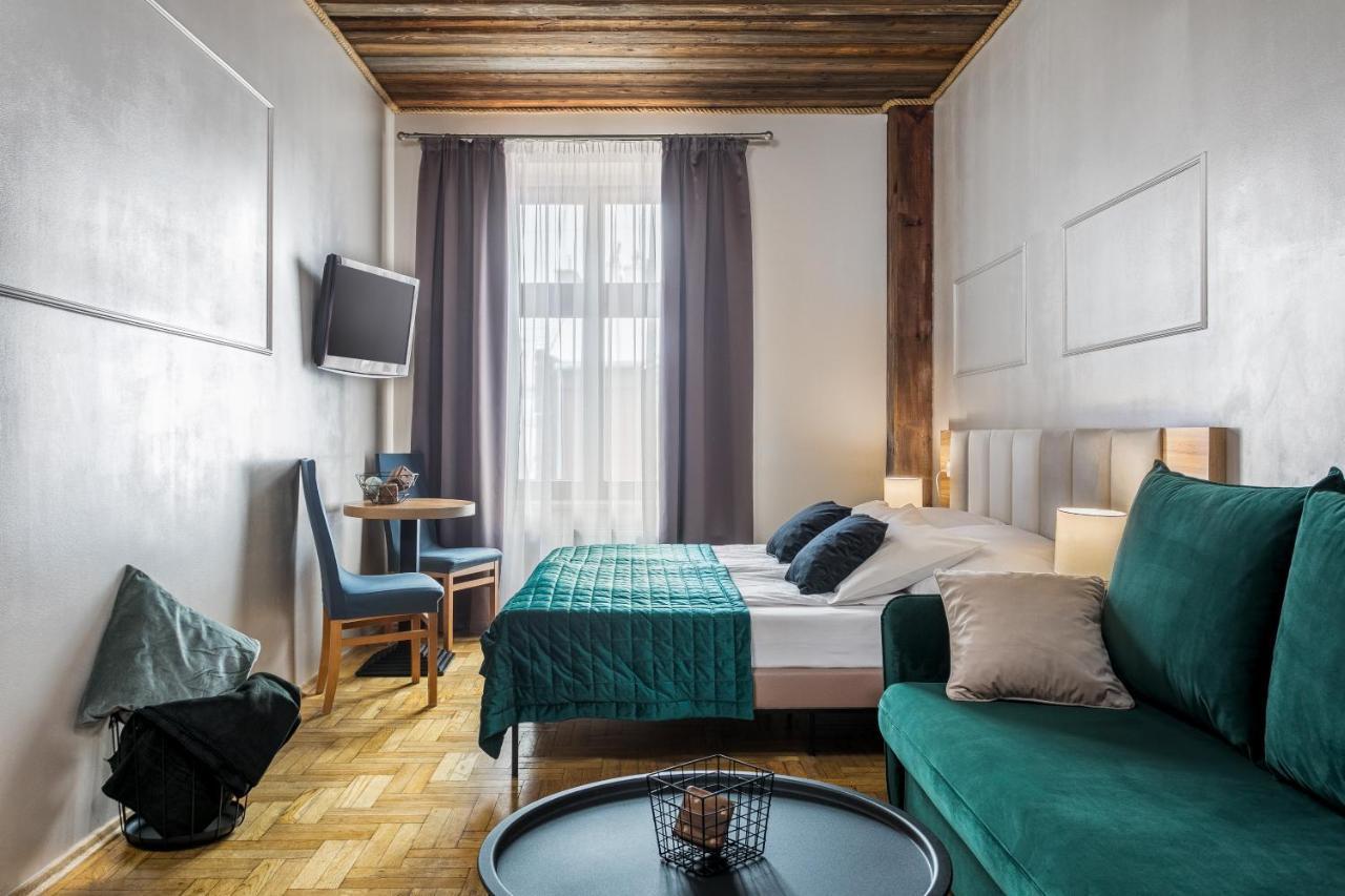 Deluxe - Neljän hengen huone