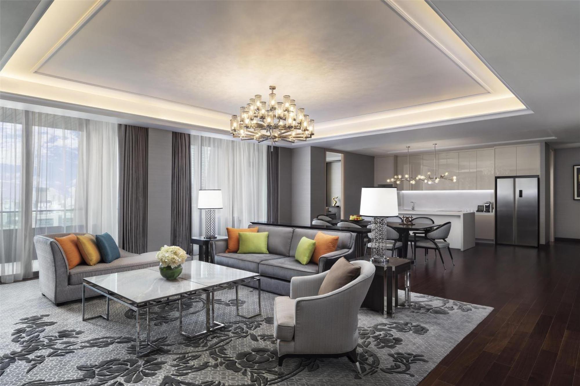 Three-Bedroom Sindhorn Suite with Balcony, Lounge Access and Thermal Journey Access