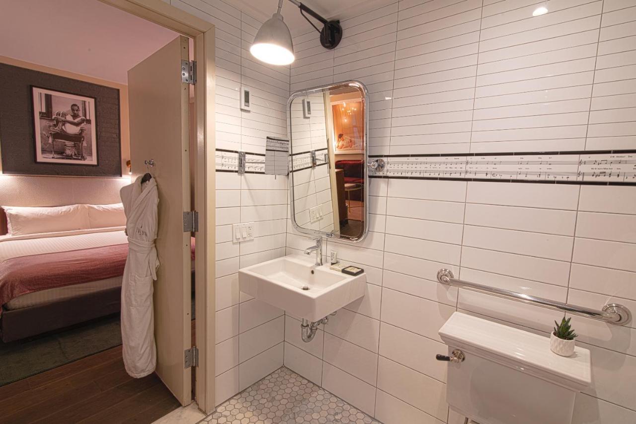Deluxe - Yksi queen-size-vuode - Liikuntarajoitteisille soveltuva