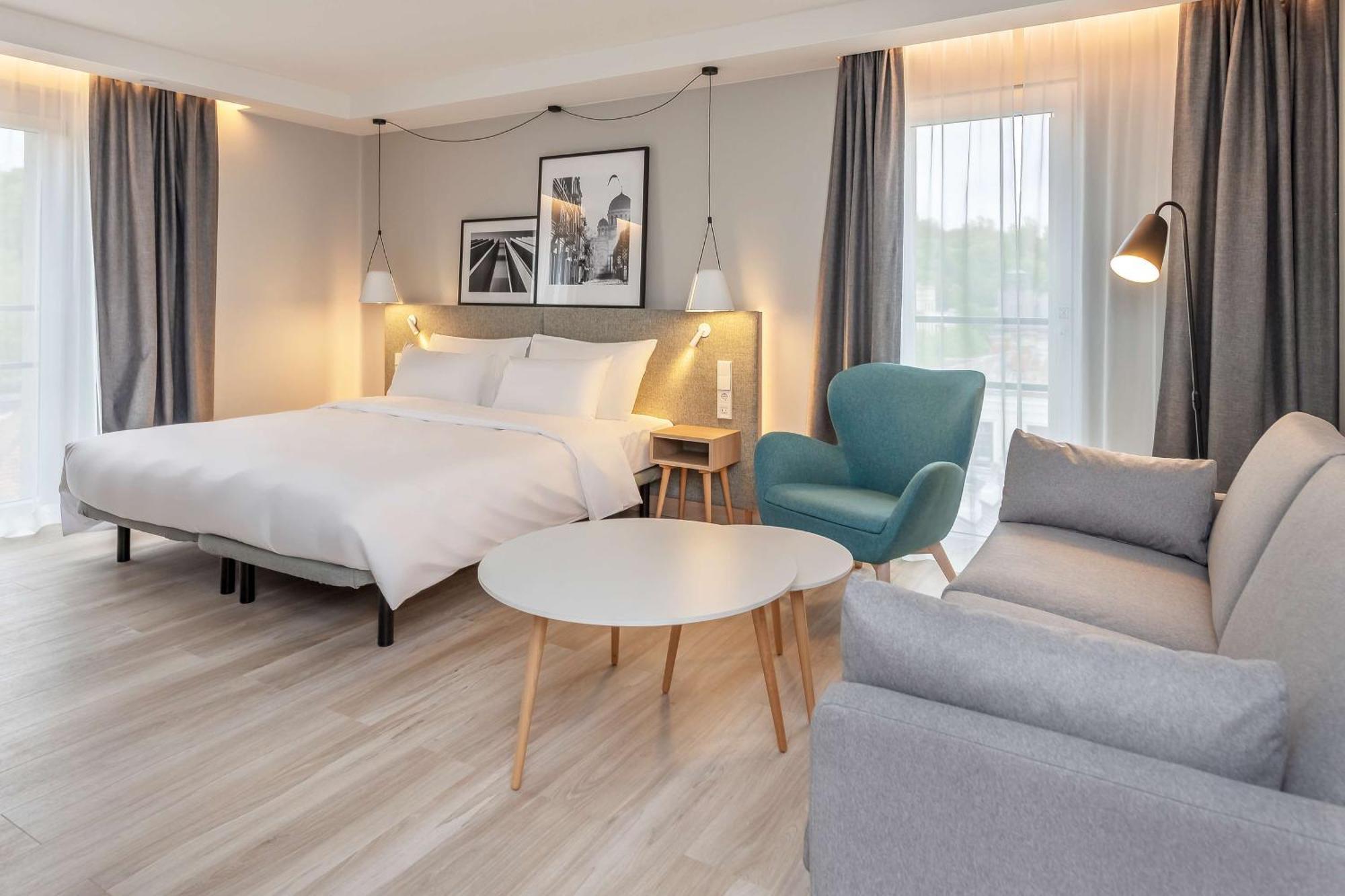 Junior Suite,1545585433:JPEG