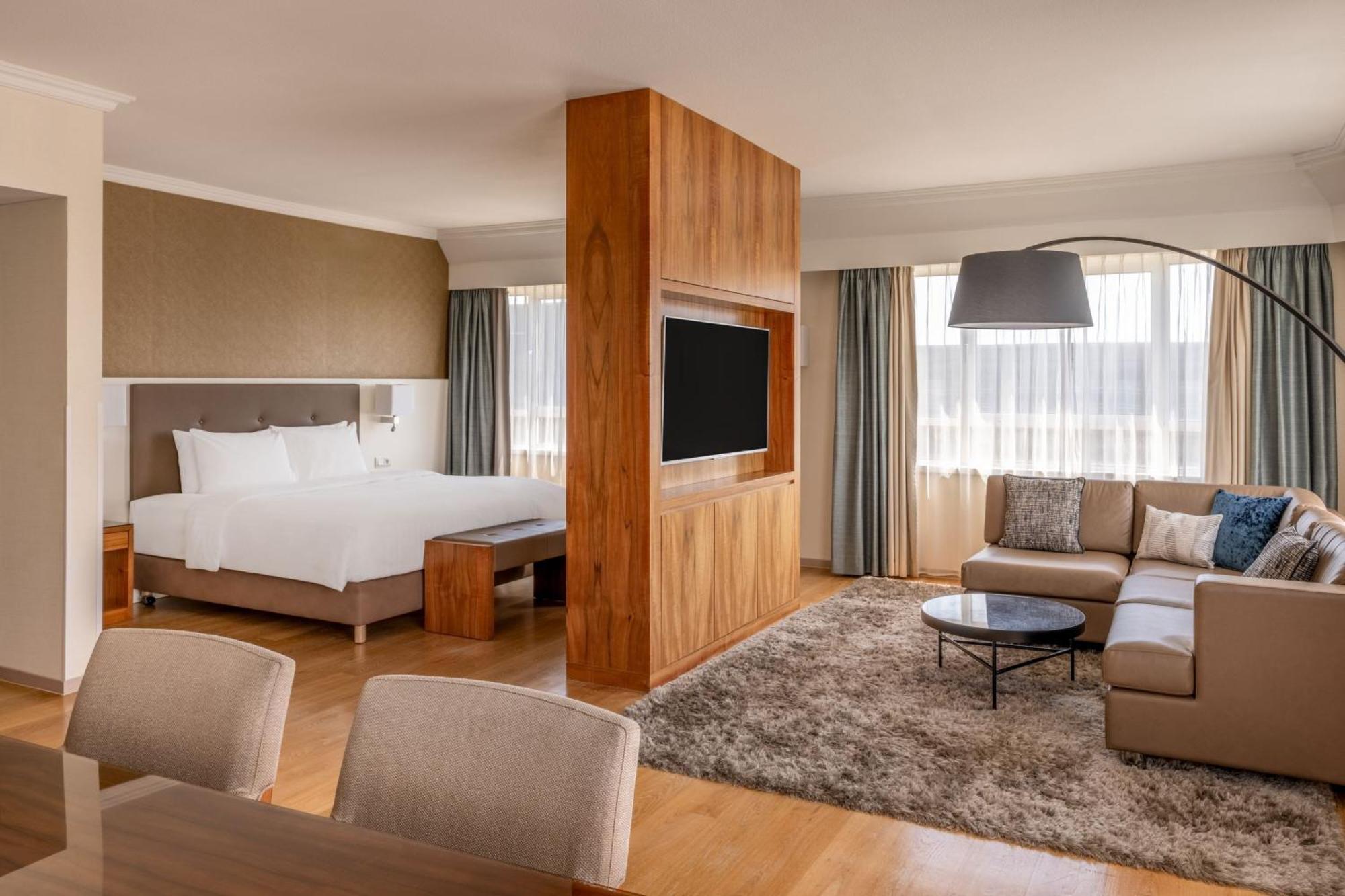 Loft Suite,1551895927:JPEG