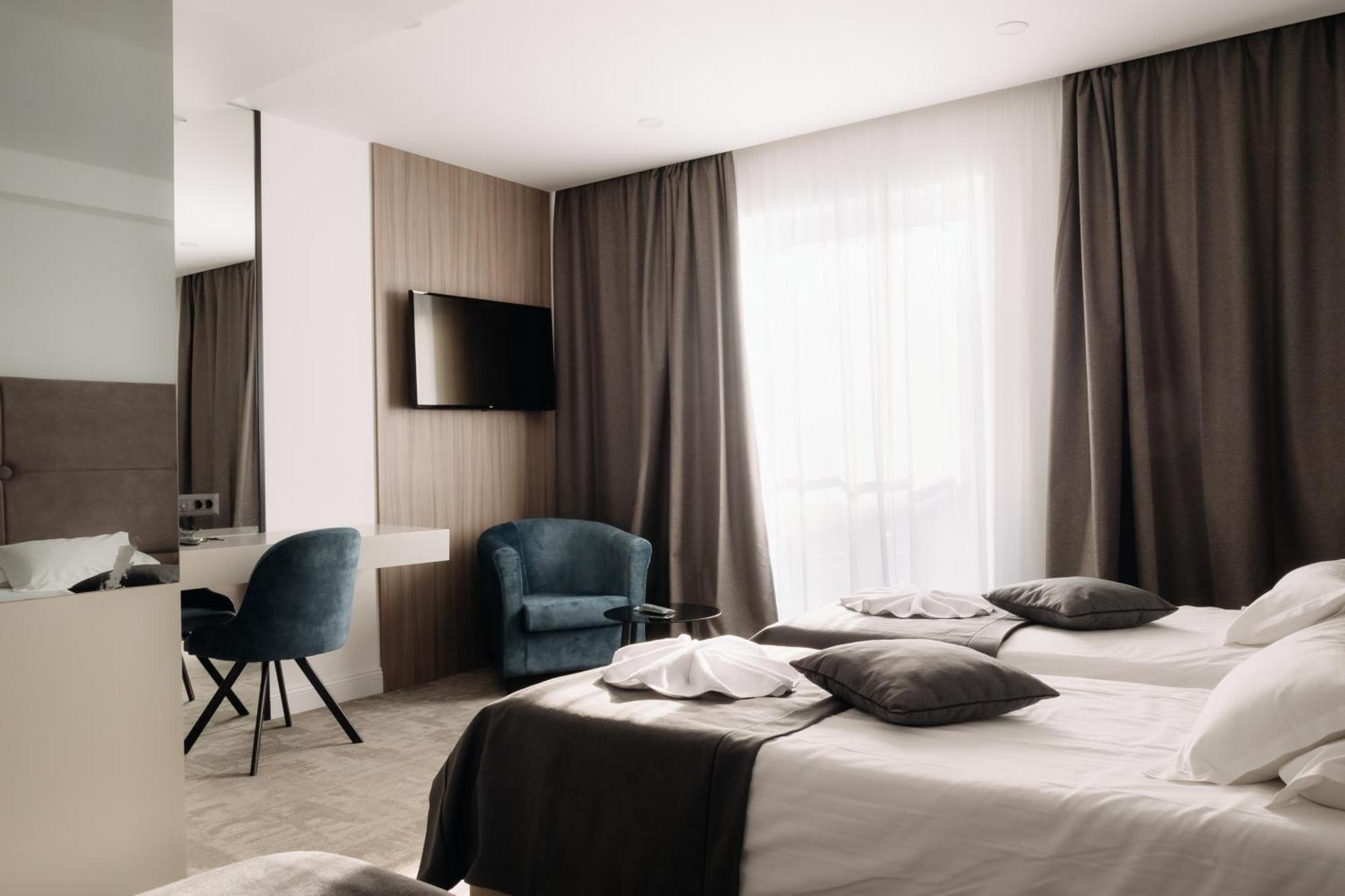 Deluxe - Kolmen hengen huone - Osittainen merinäköala