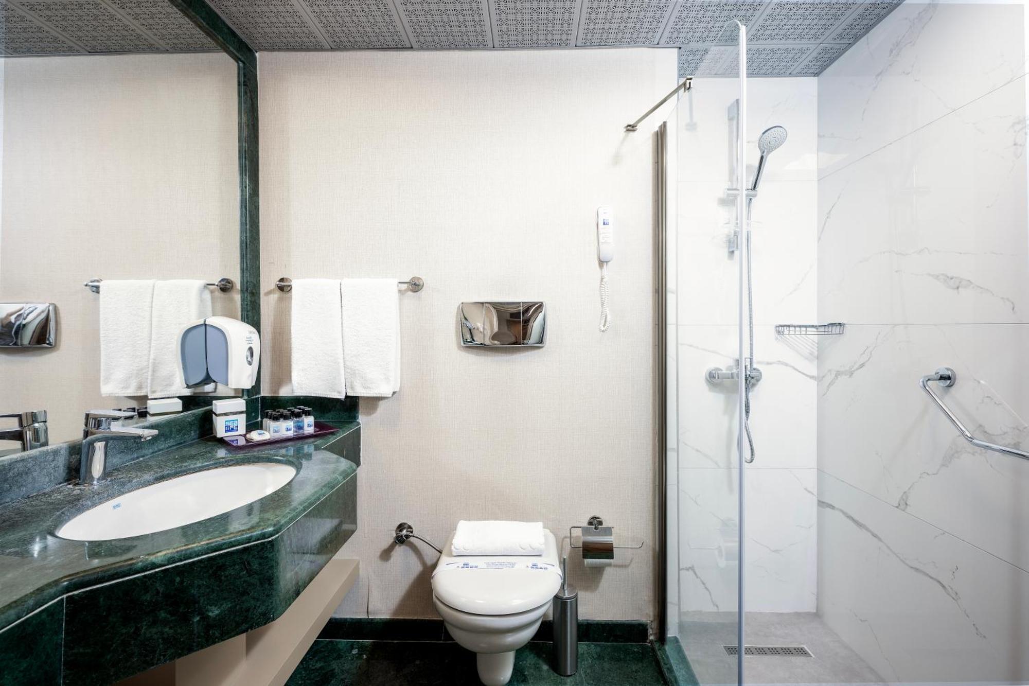 Economy Double Room with Land View