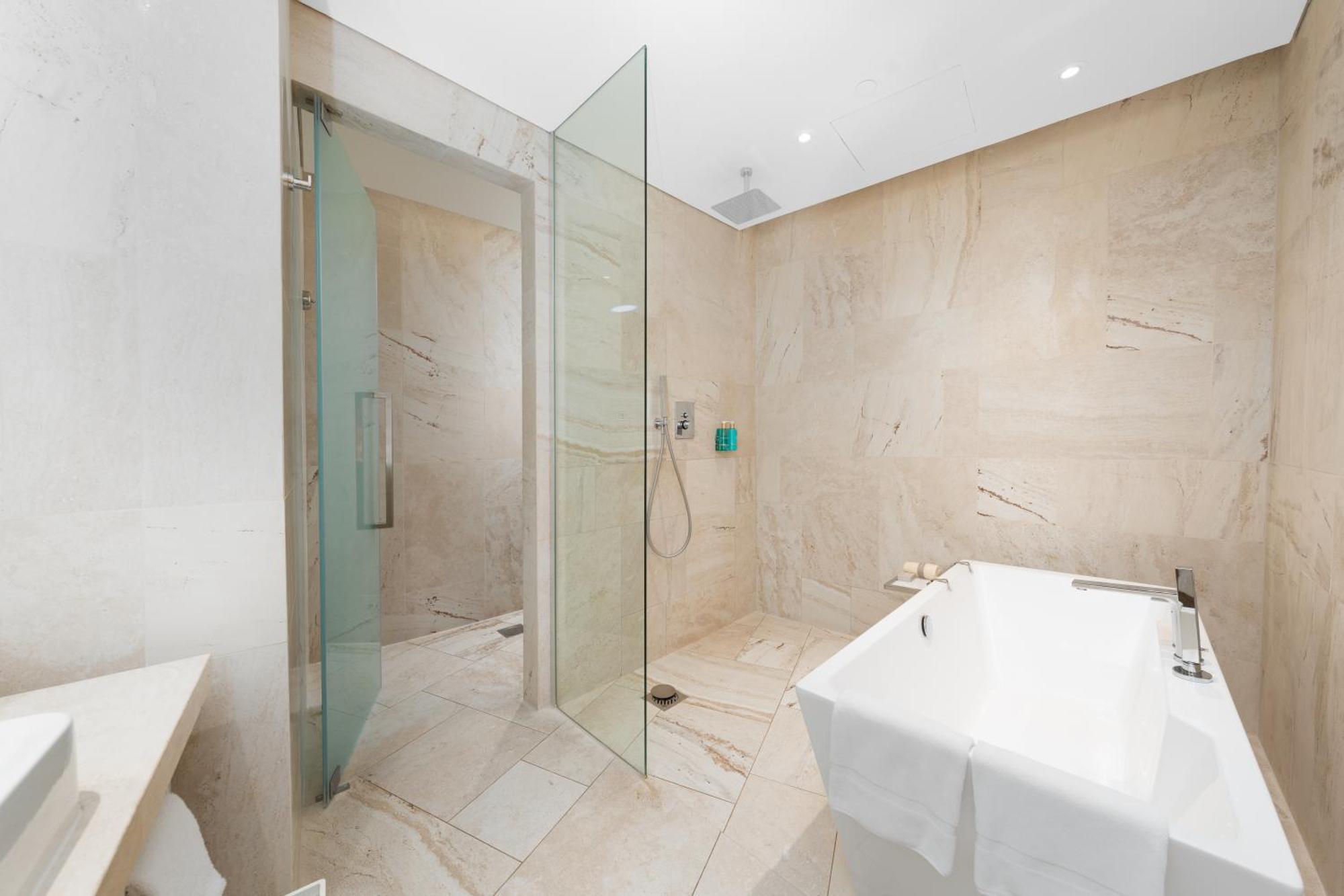 Master Suite Pool Including & Party Access,1598959397:JPEG