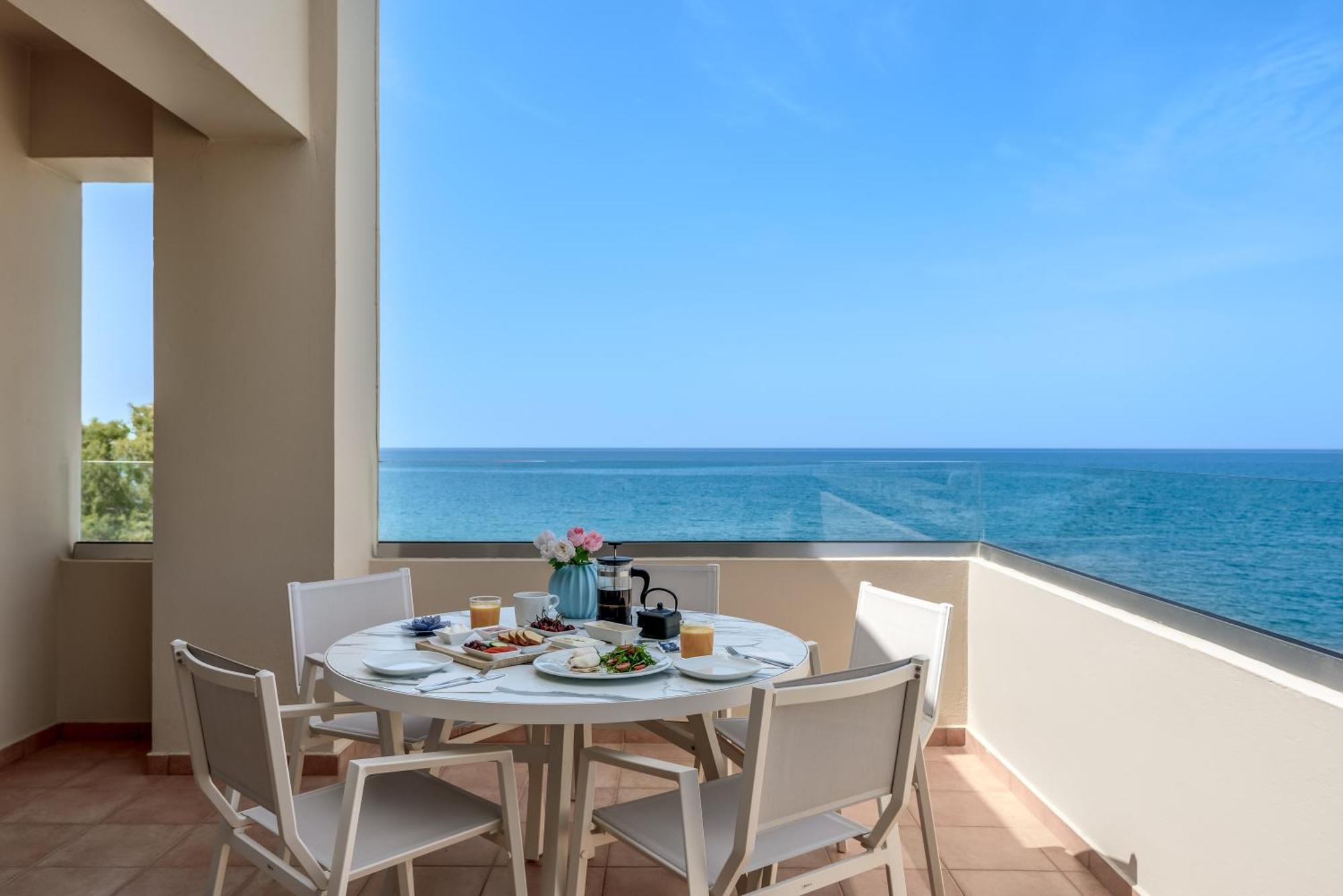 Premium Two-bedroom Sea View Suite,1595403786:JPEG