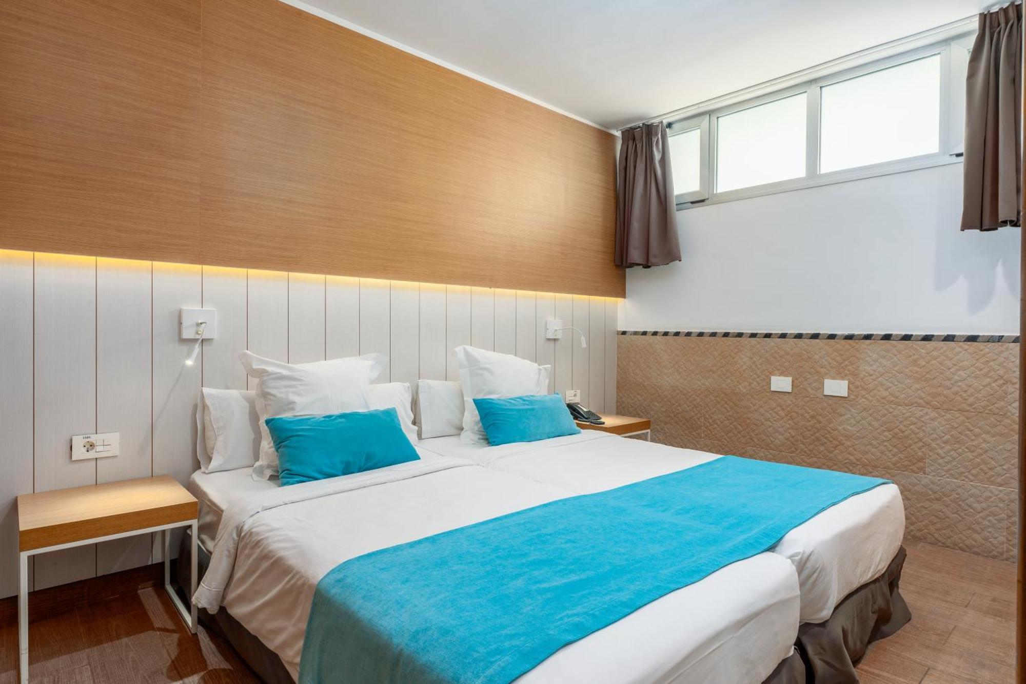 Deluxe Double Room,1597545939:JPEG