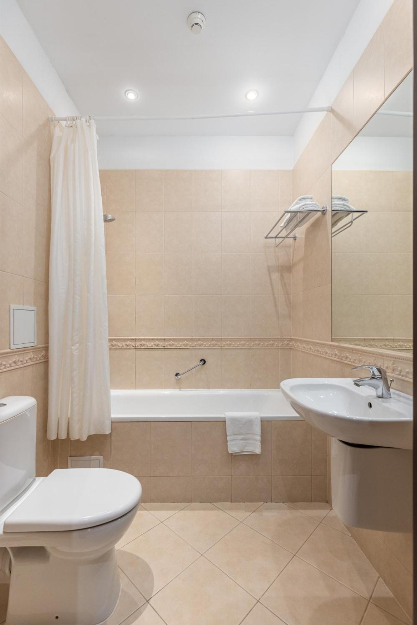 Standard Single Room,1616873410:JPEG