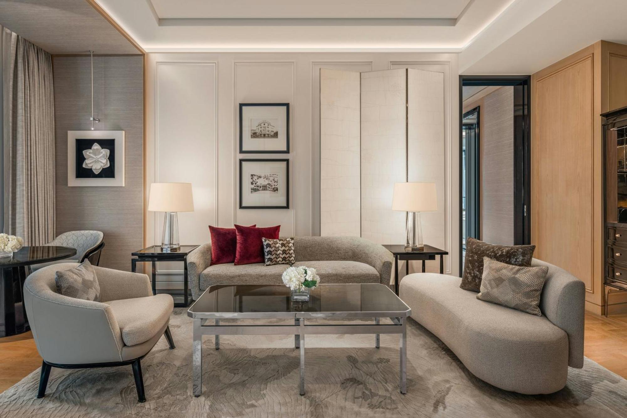 Family Suite with Lumpini Park View - Club Lounge Access