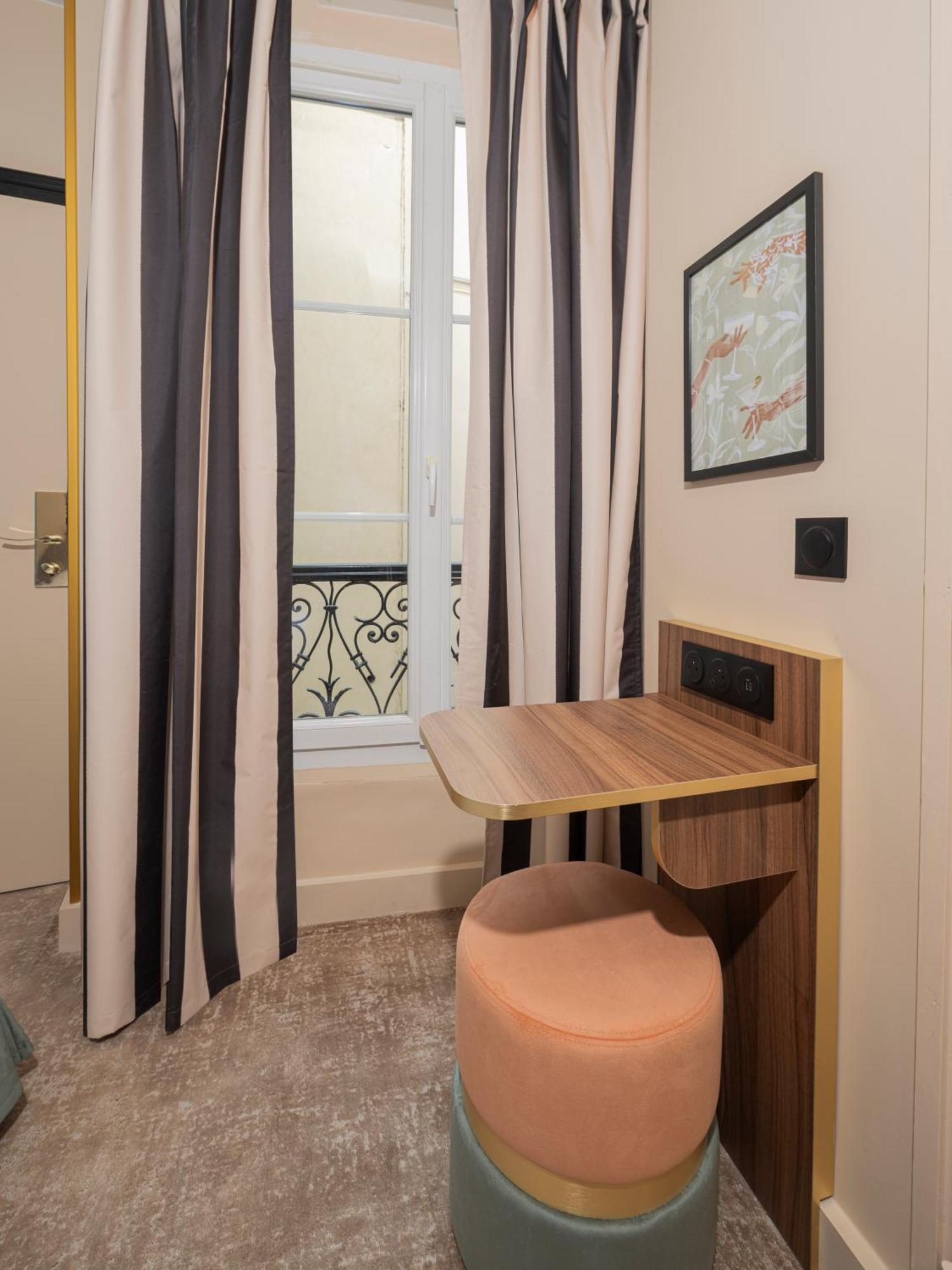 Tiny Single Room (9 m2)