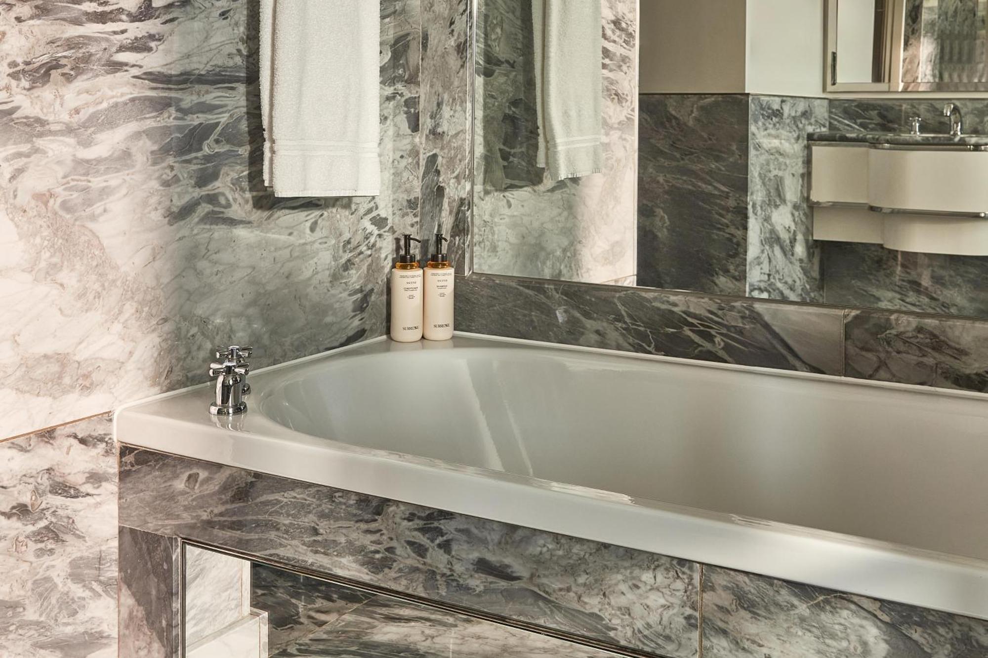 Balcony Junior Suite,1670702683:JPEG