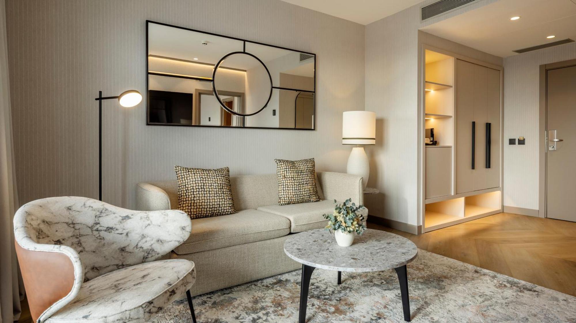 Junior Suite,1672563095:JPEG