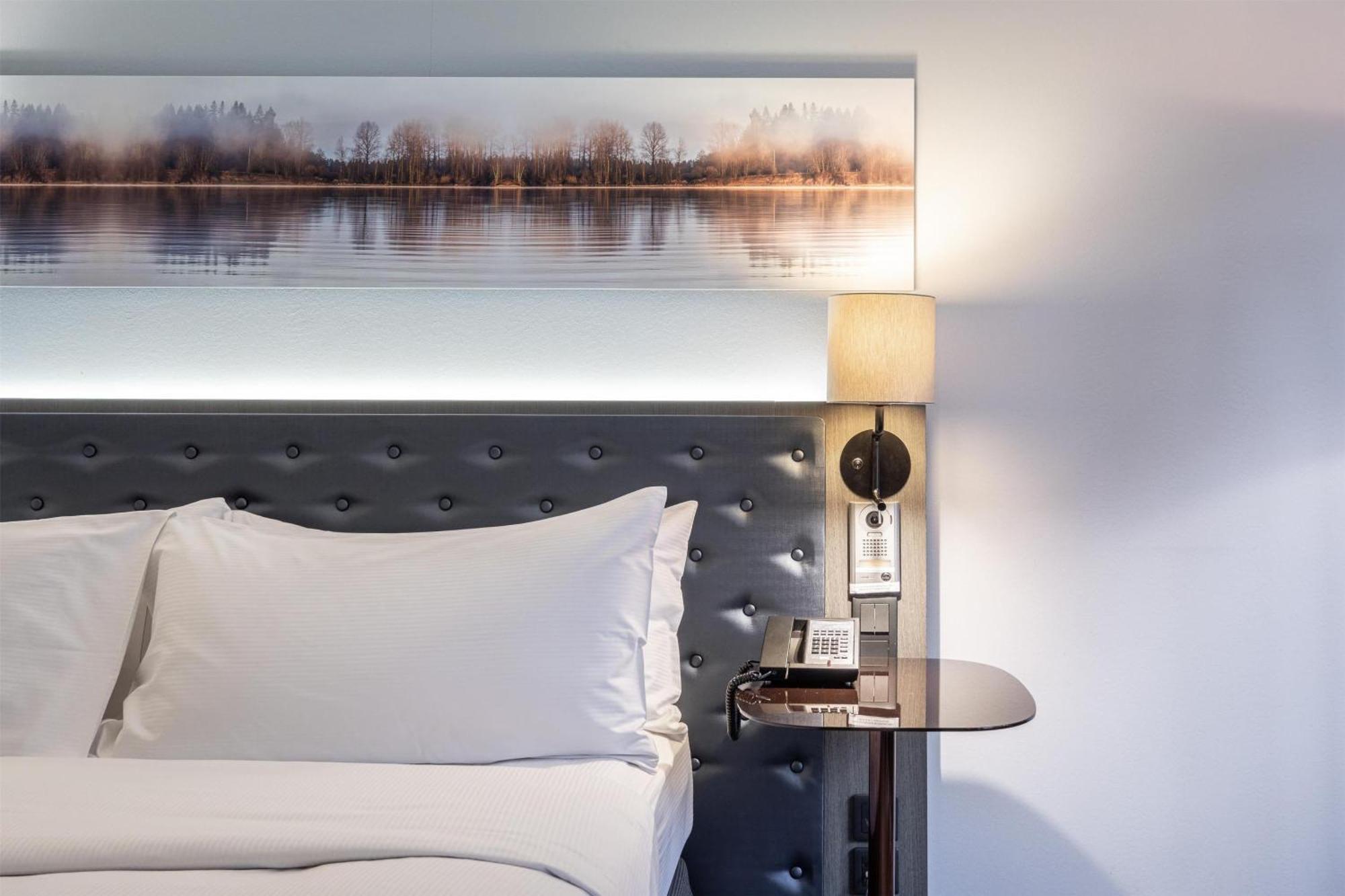 King Guest Room,1679567113:JPEG