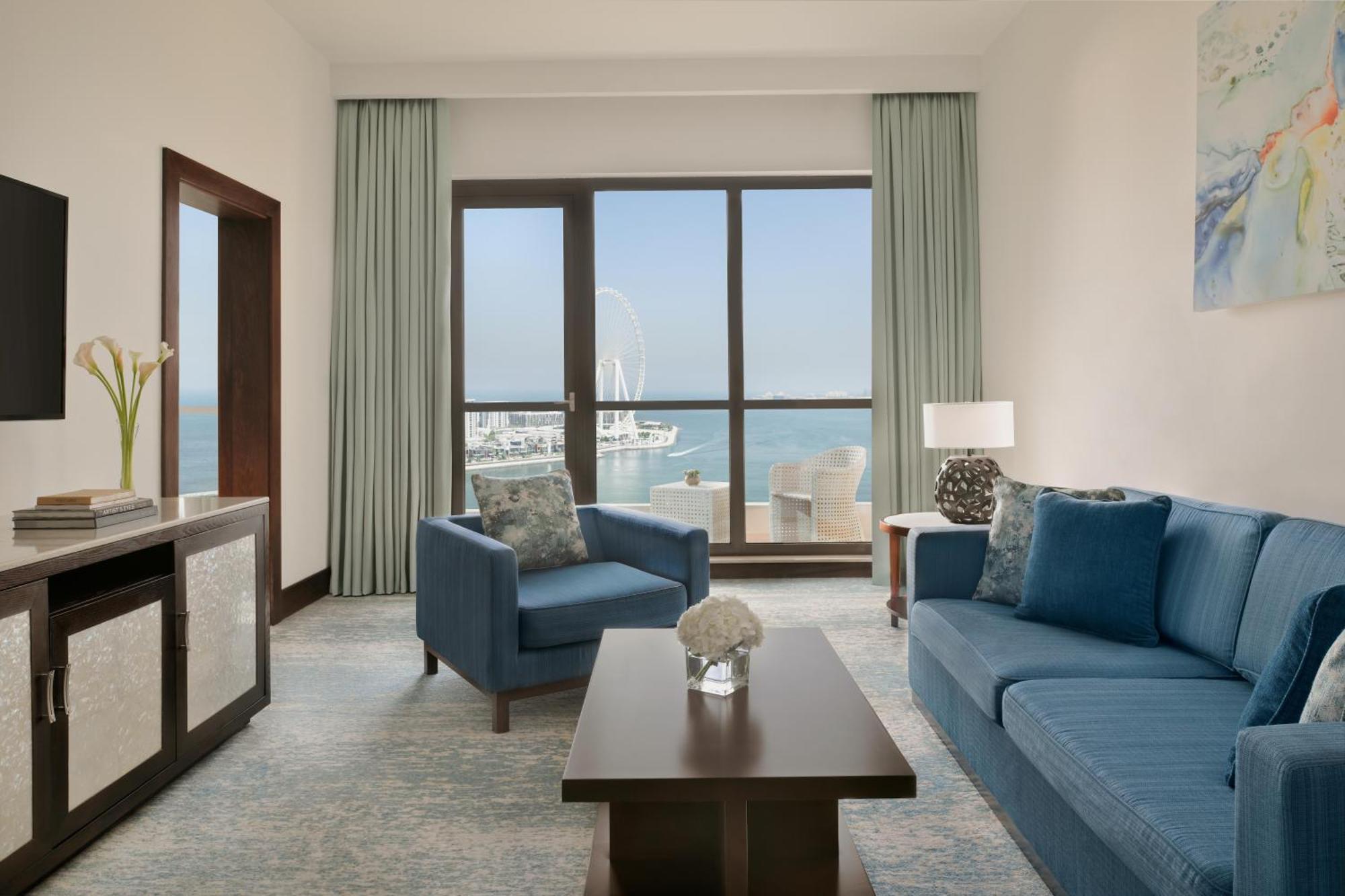 Yhden makuuhuoneen perhesviitti - 2 omaa parveketta - Näkymä Ain Dubai -maailmanpyörälle - Sis. pääsyn Coral Loungeen