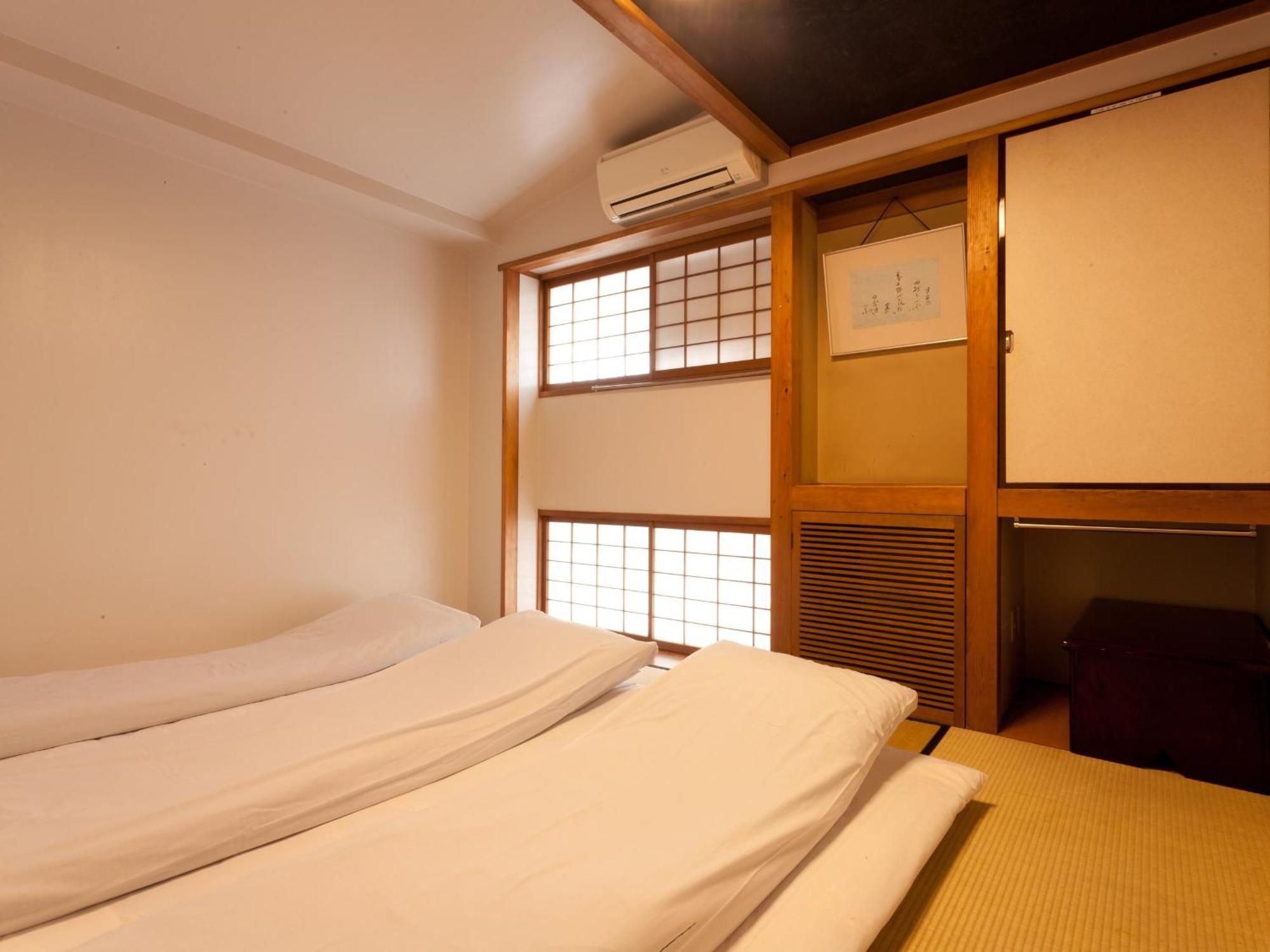 Japanilaistyylinen huone