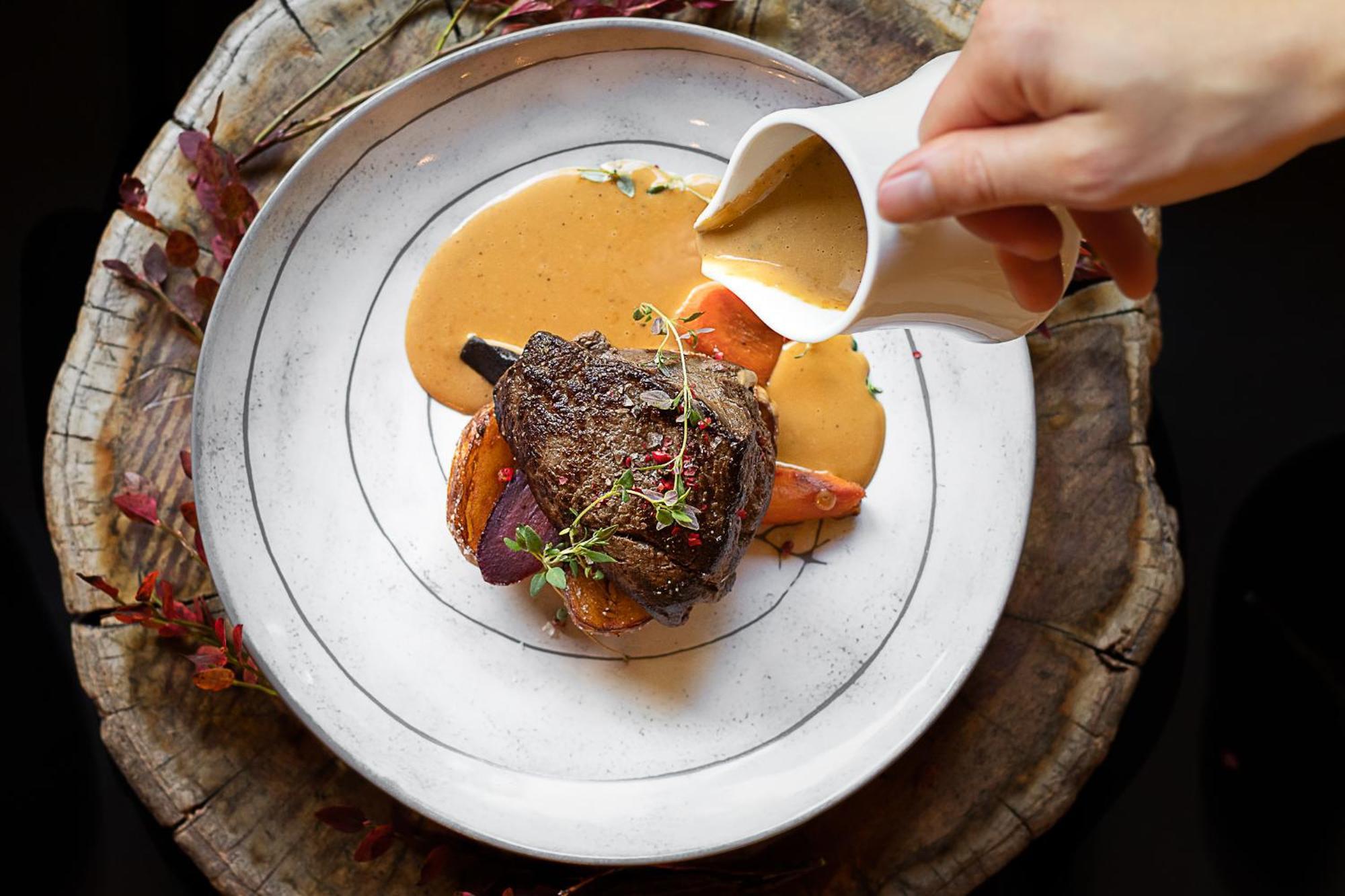 Deluxe Double or Twin Room with Mountain View,1736960234:JPEG