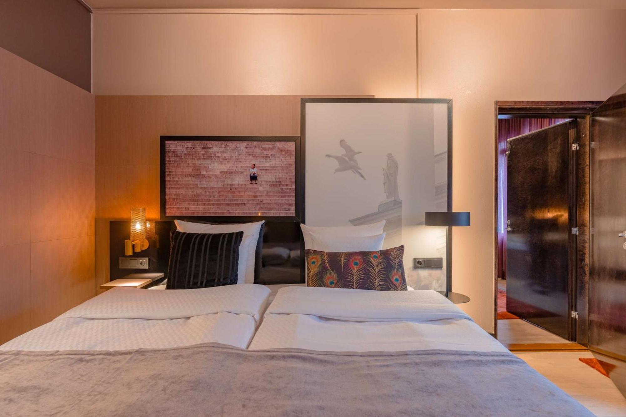 Standard King Room,1730010552:JPEG