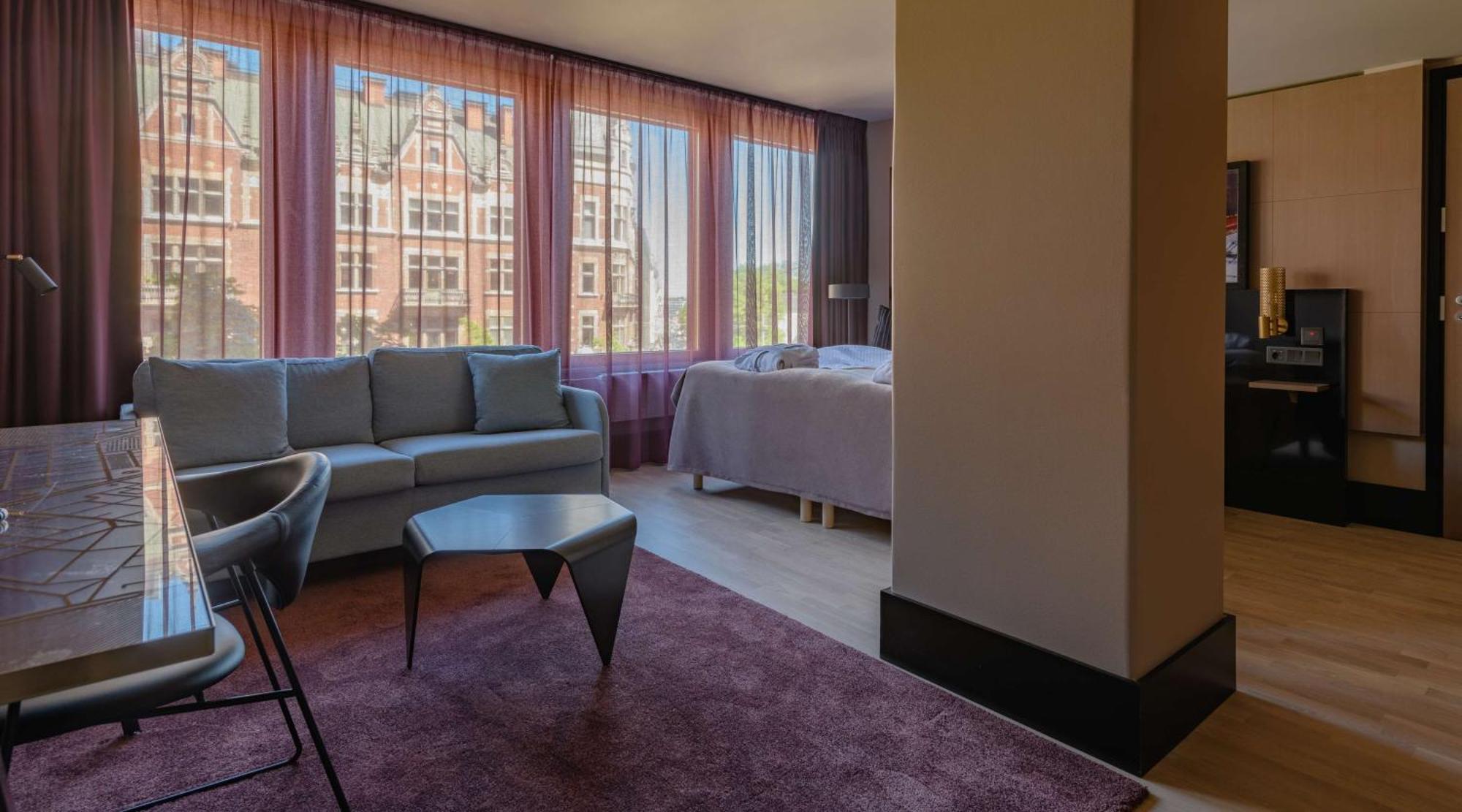 King Room,1730010568:JPEG