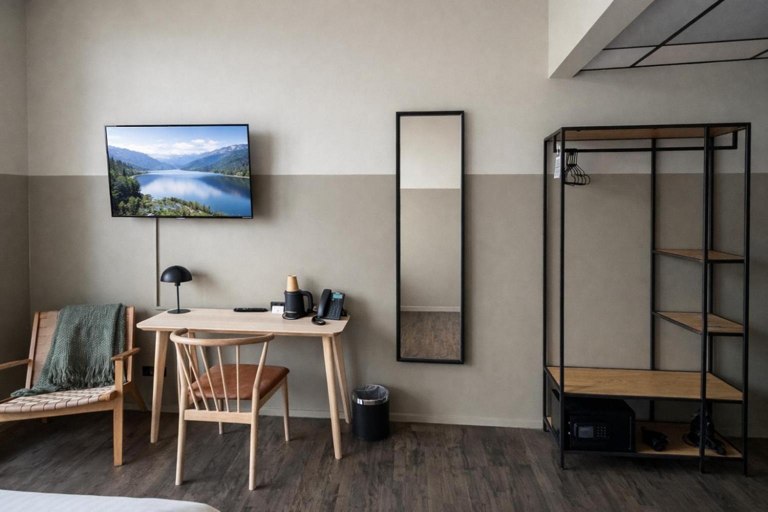 Basic - Pieni huone