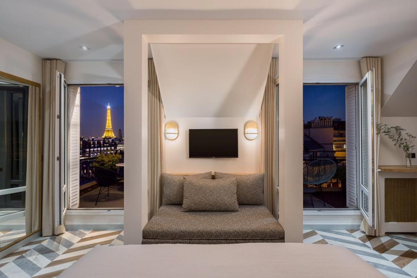The Iconic Suite - Eiffel Tower View
