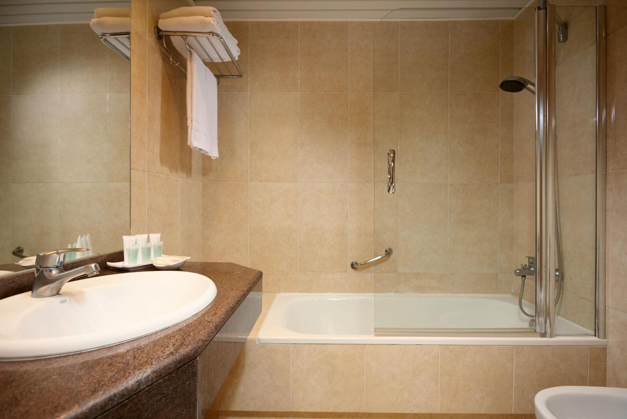 Standard Room,1756500362:JPEG