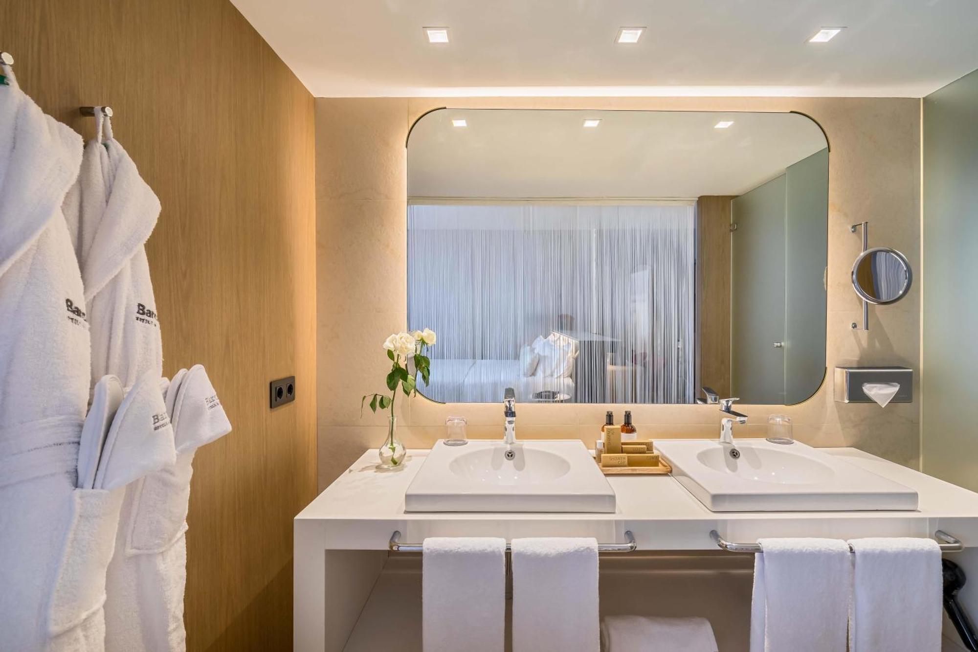 Deluxe Double Room,1756503291:JPEG