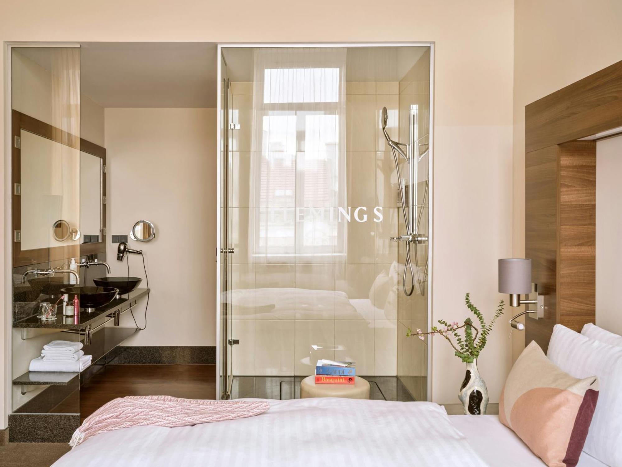 Superior Plus Queen room