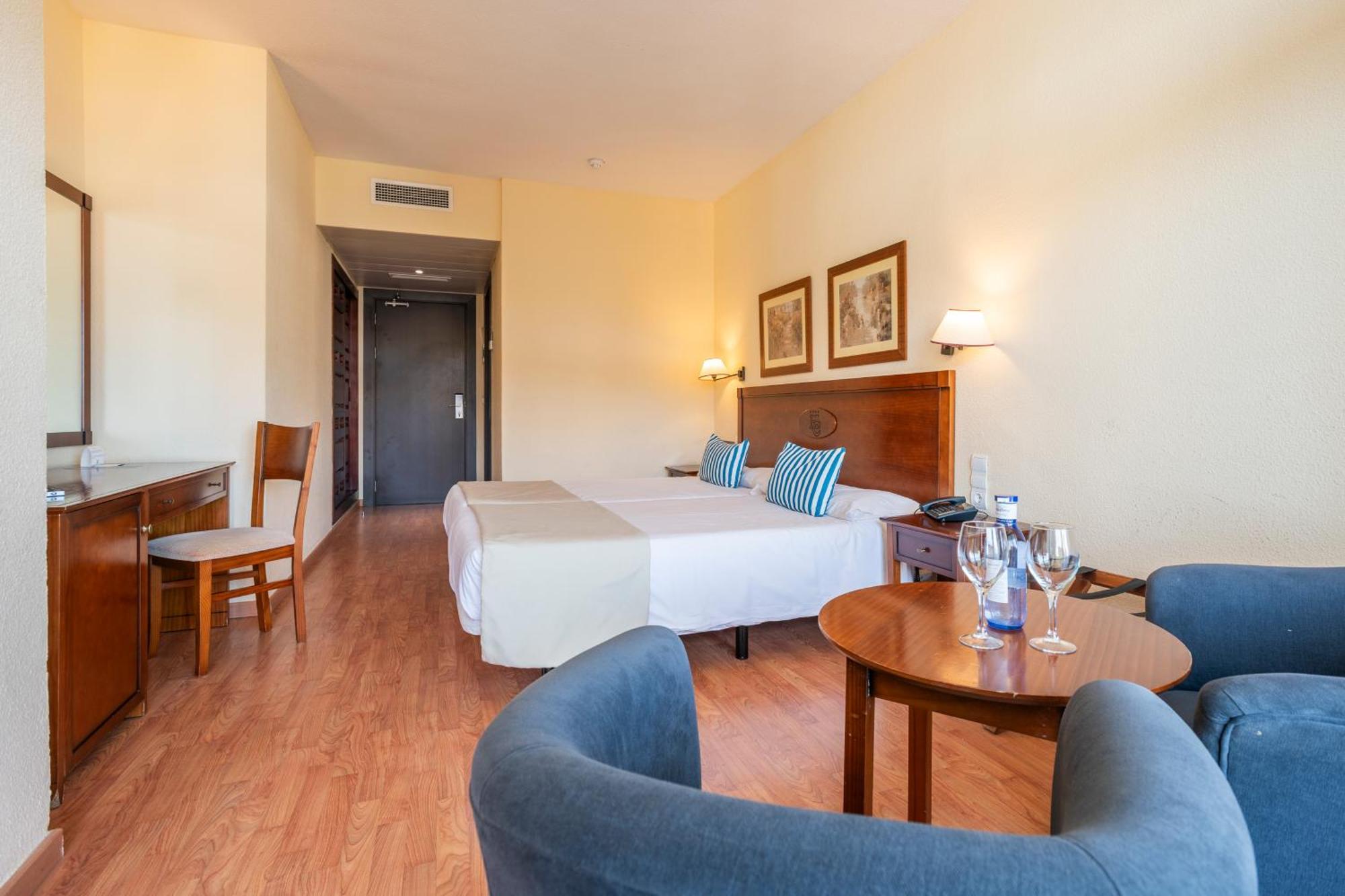 Superior Triple Room With Side Sea View