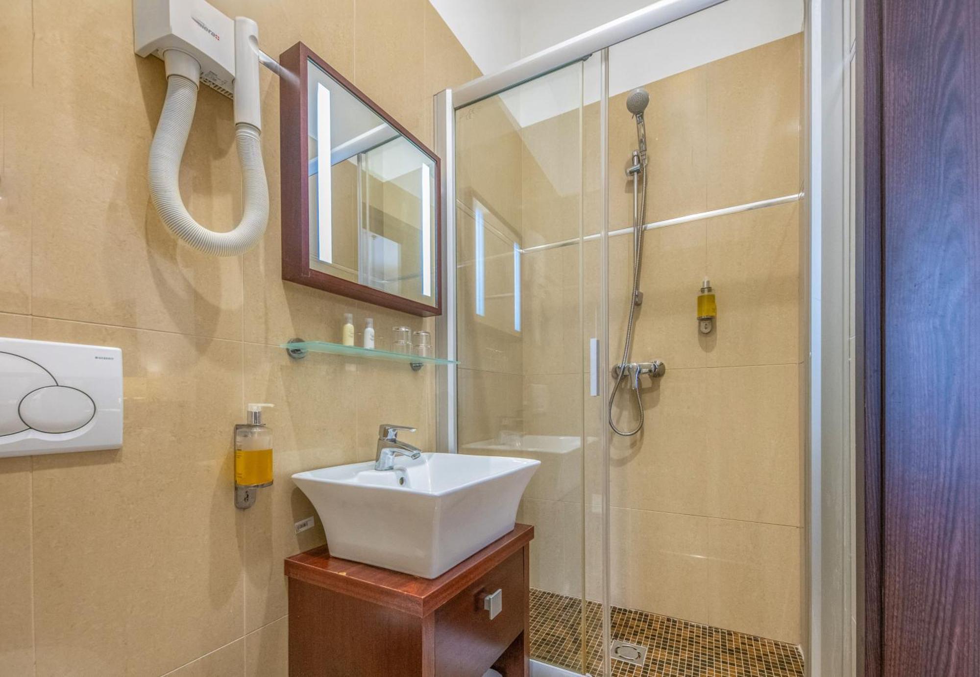 Classic Junior Suite,1766131905:JPEG