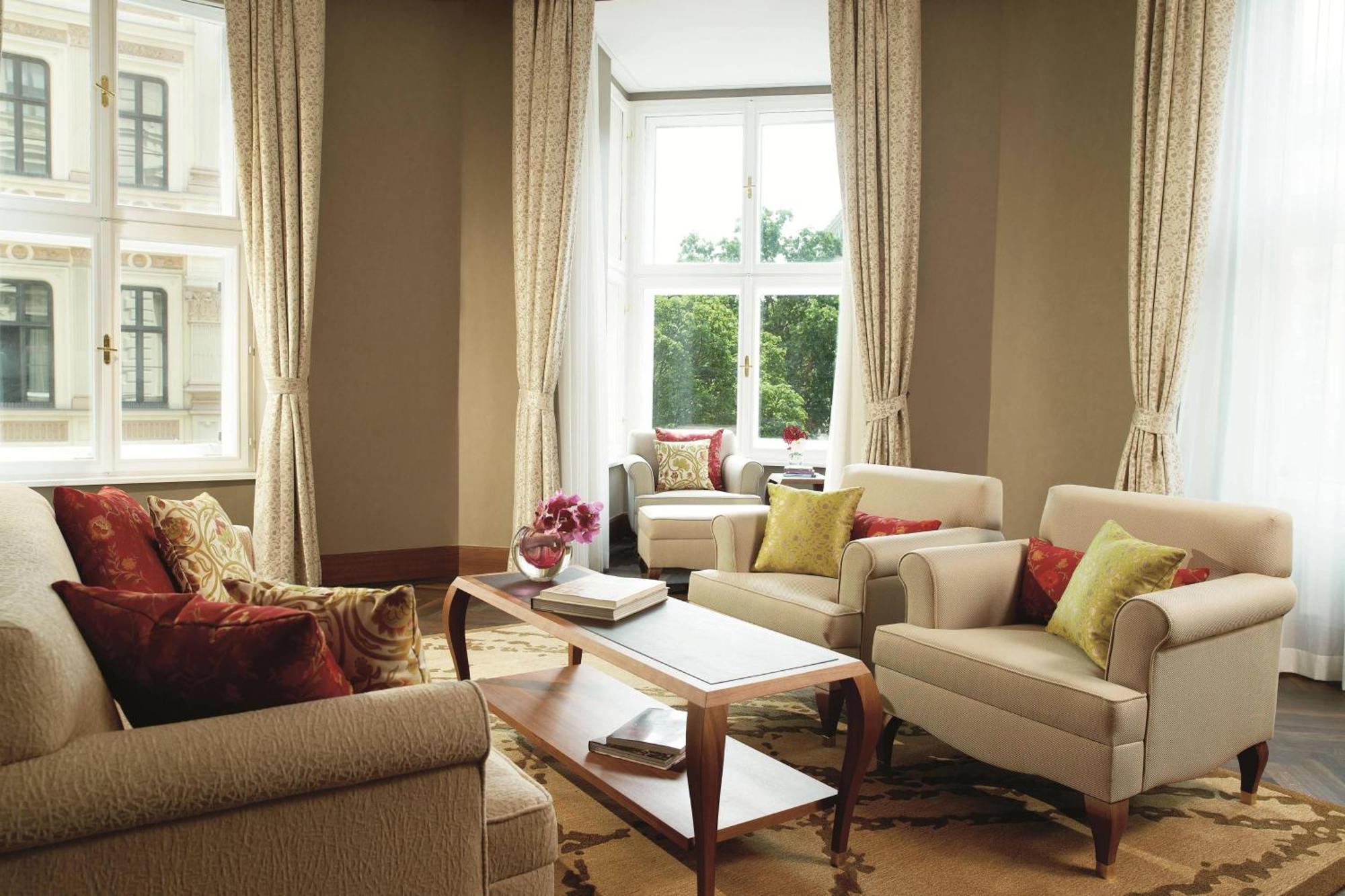 2-Bedroom Premium Executive Suite with Club lounge access
