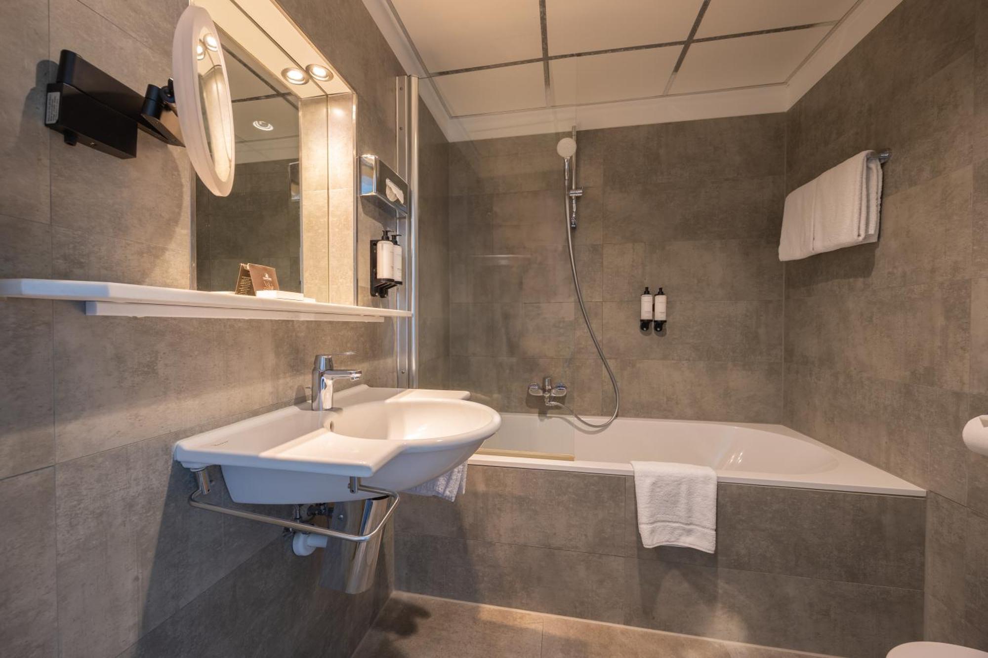 Deluxe - Kahden hengen huone - Twin/Double